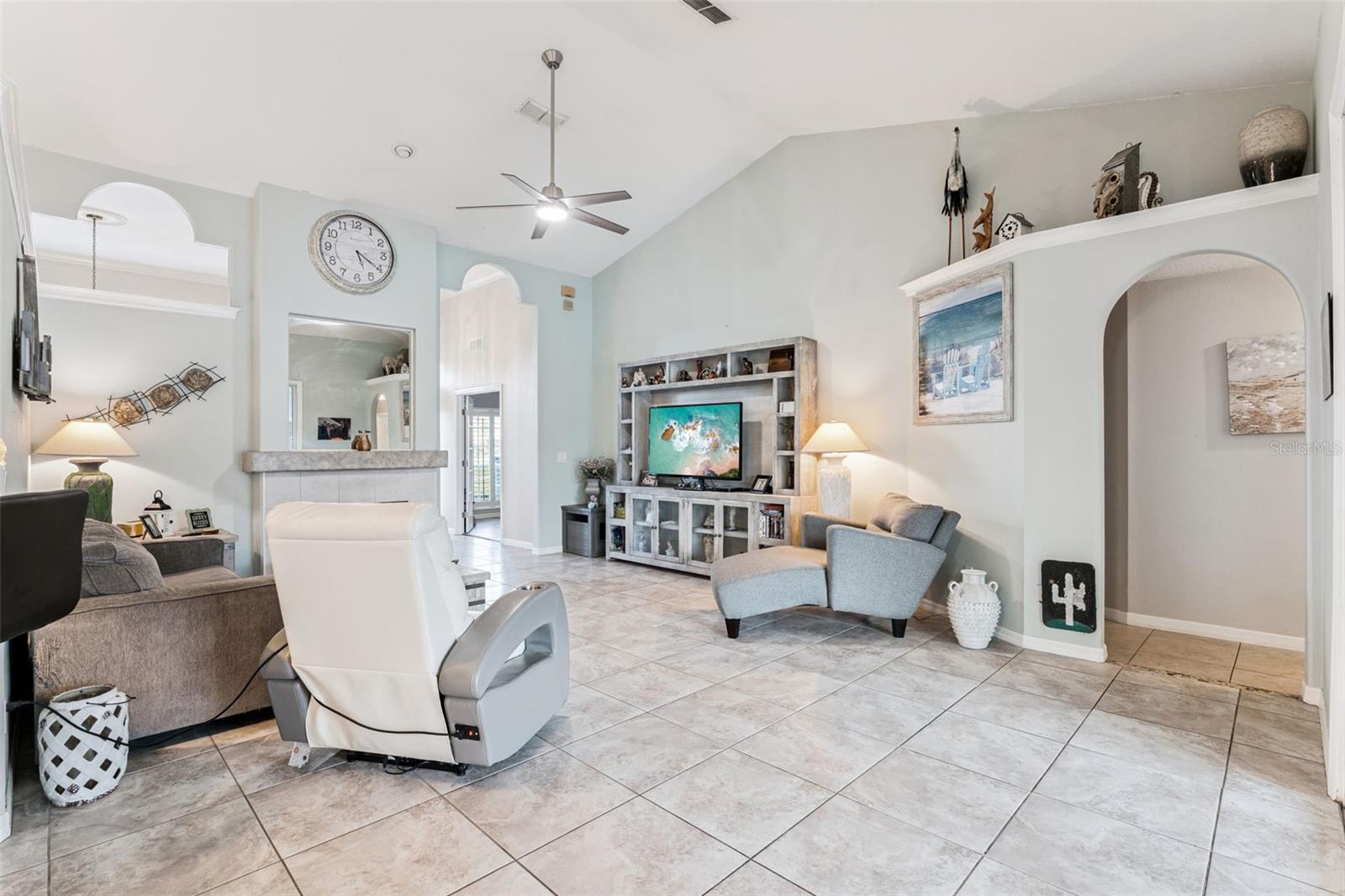 Image 11 of 40 For 500 Blossomwood Drive