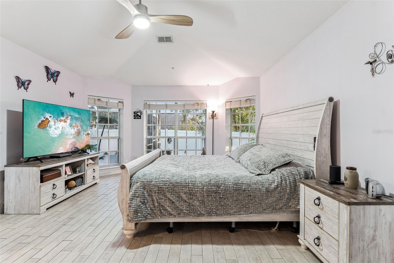 Image 17 of 40 For 500 Blossomwood Drive