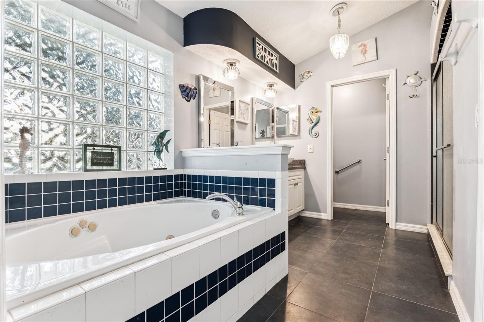 Image 20 of 40 For 500 Blossomwood Drive