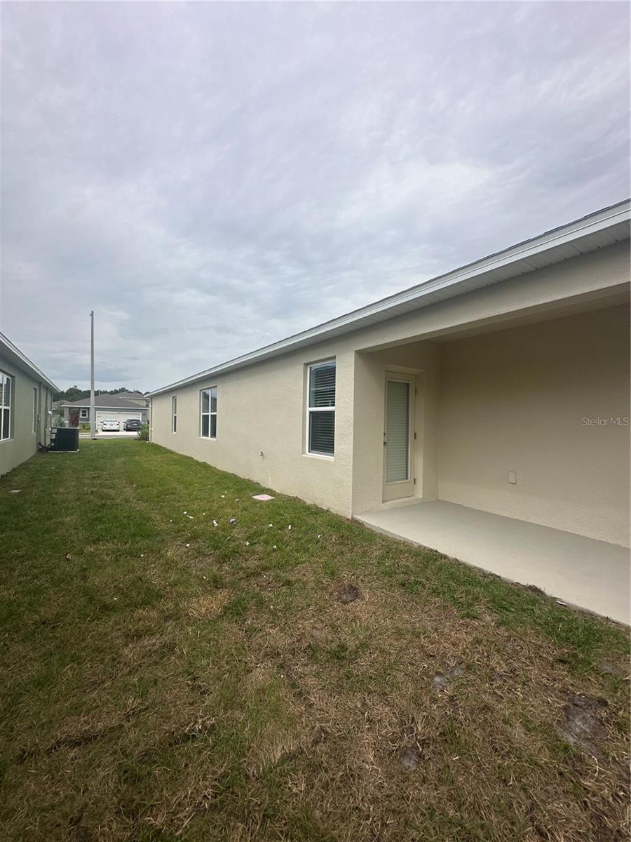 Image 21 of 24 For 4667 Ostero St