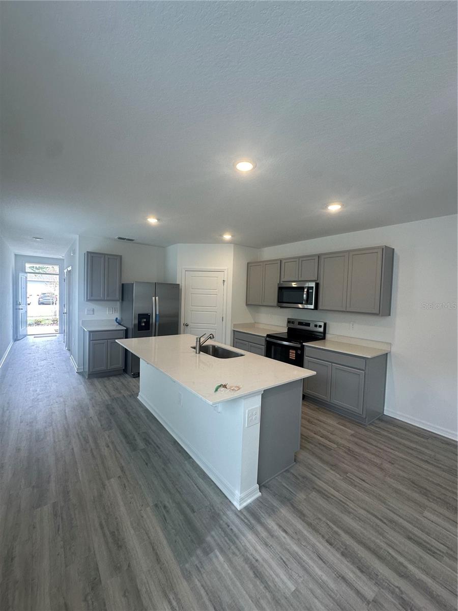 Image 5 of 24 For 4667 Ostero St