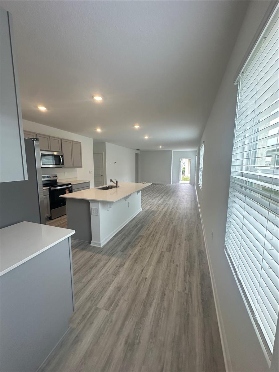 Image 6 of 24 For 4667 Ostero St