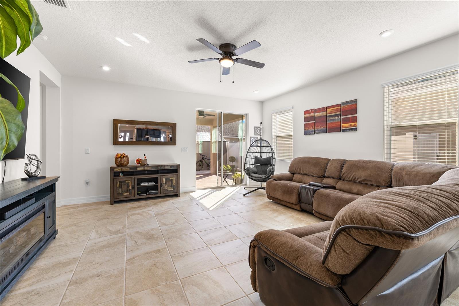 Image 20 of 65 For 2241 Avian Loop