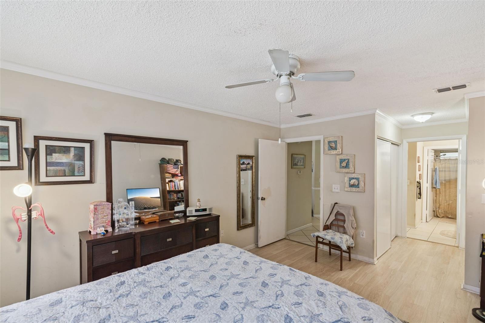 Image 22 of 35 For 10943 86 Court