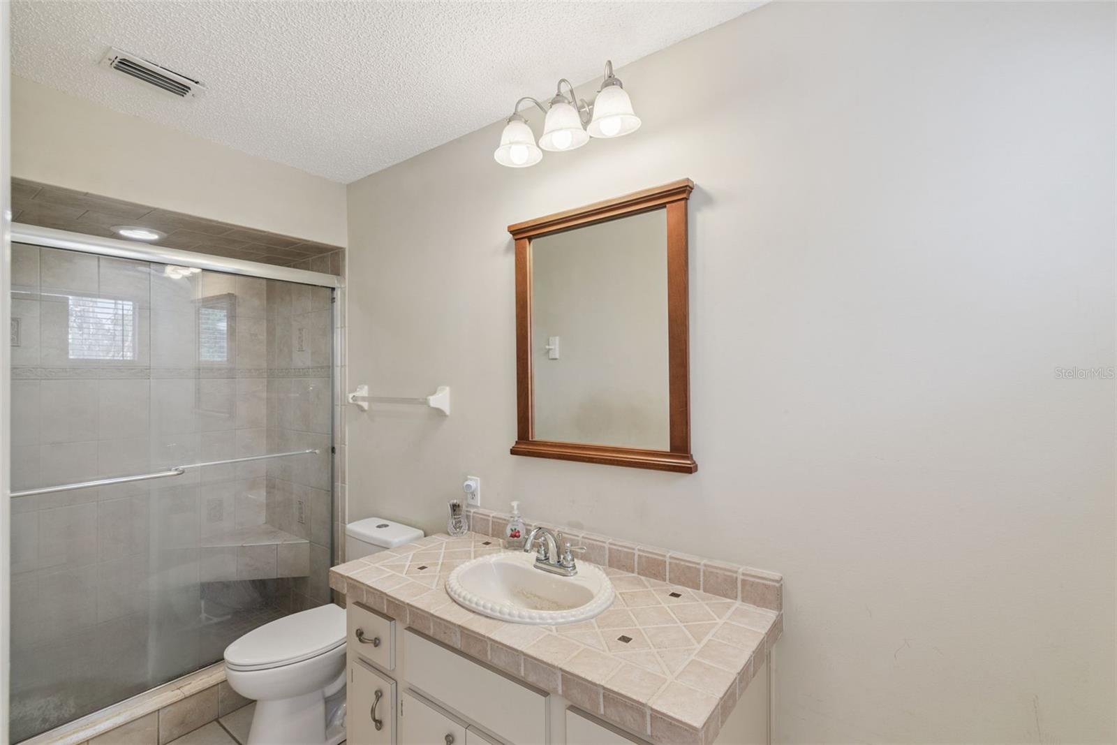 Image 24 of 35 For 10943 86 Court