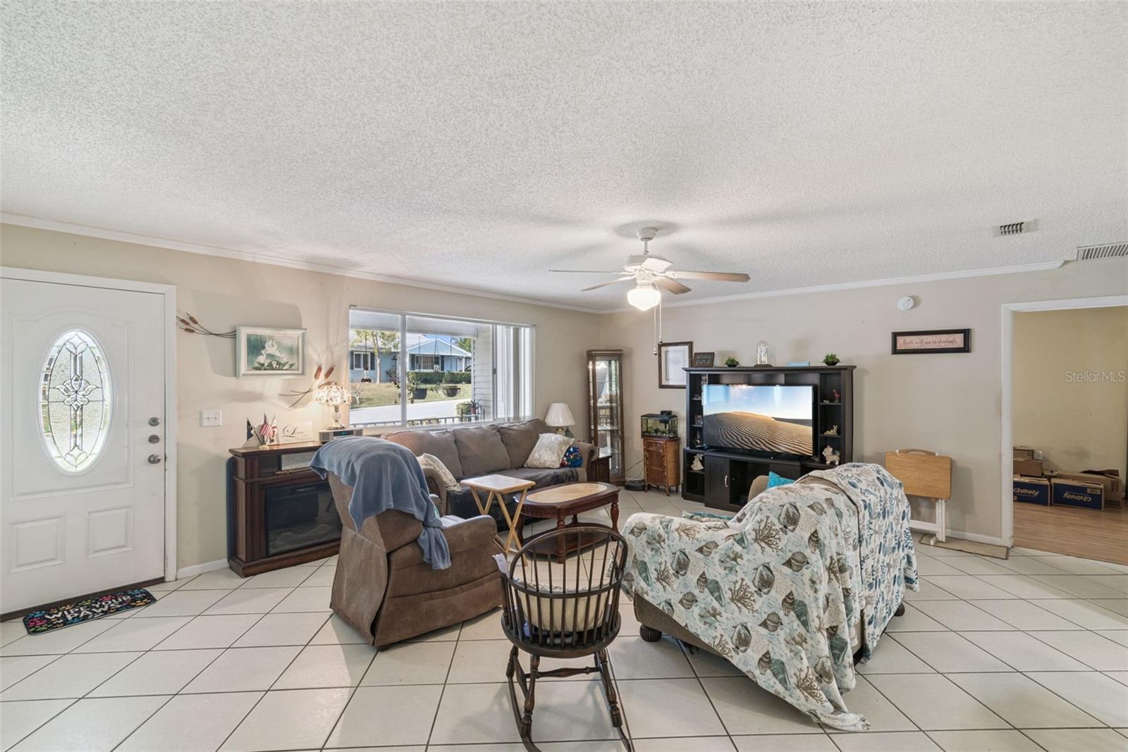 Image 7 of 35 For 10943 86 Court