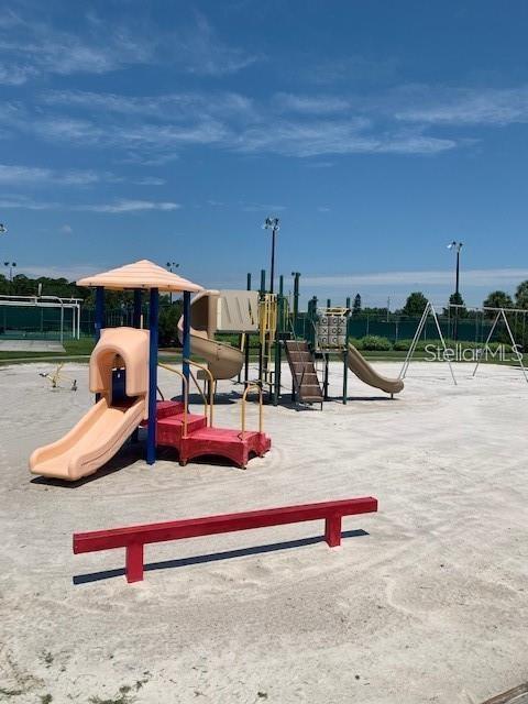 Image 18 of 19 For 4047 Atrium Drive U-7