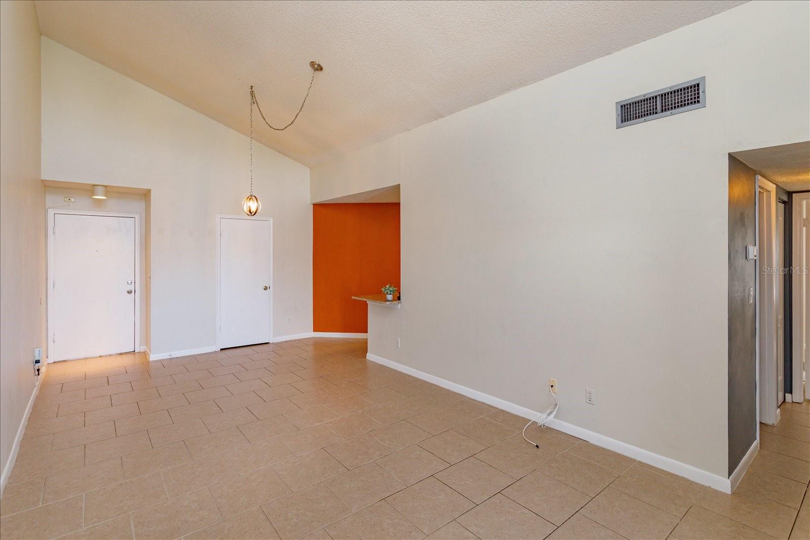 Image 4 of 19 For 4047 Atrium Drive U-7