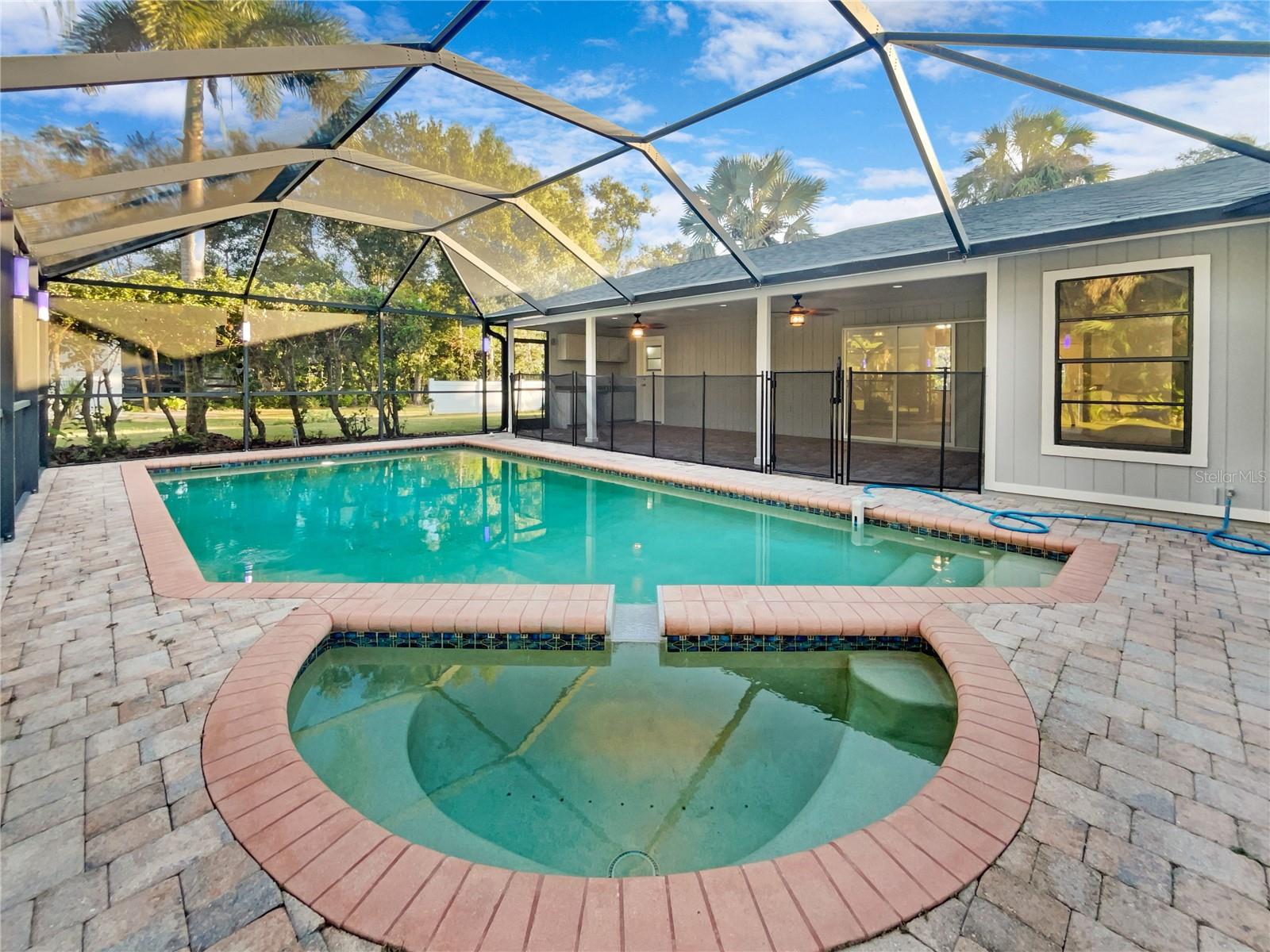 Image 6 of 49 For 3014 65th Street E