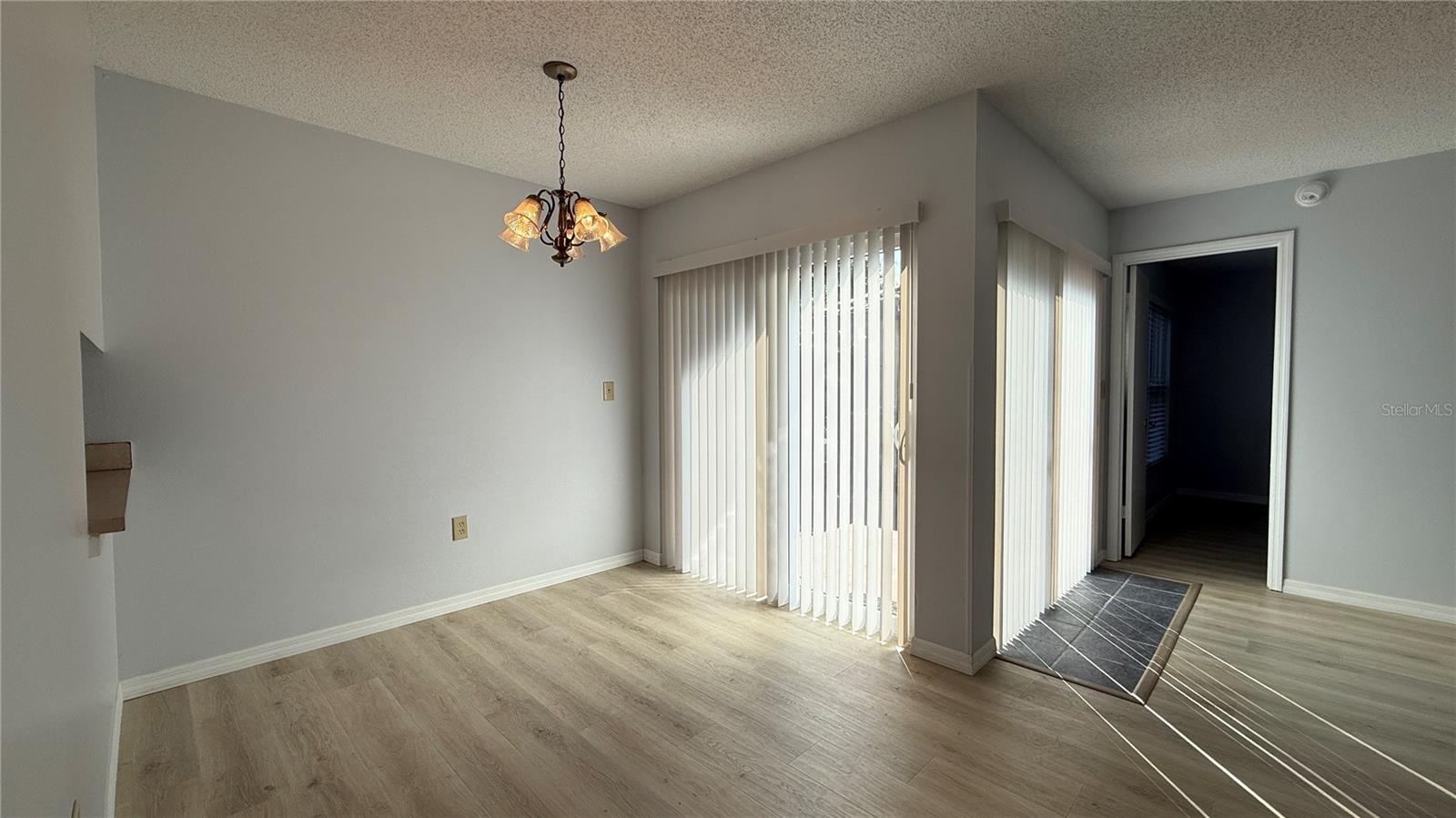 Image 13 of 32 For 555 Hunter Circle