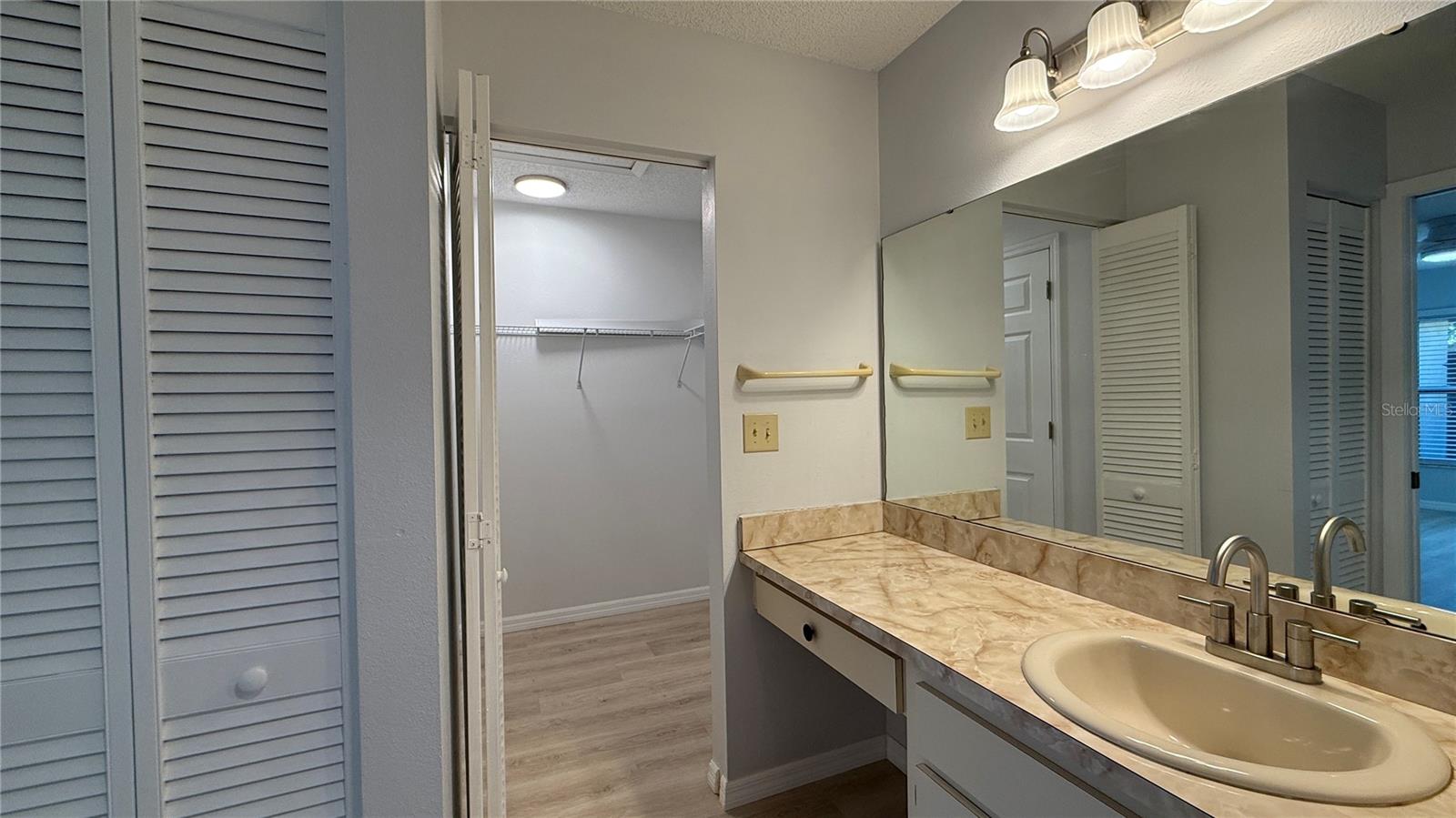 Image 17 of 32 For 555 Hunter Circle