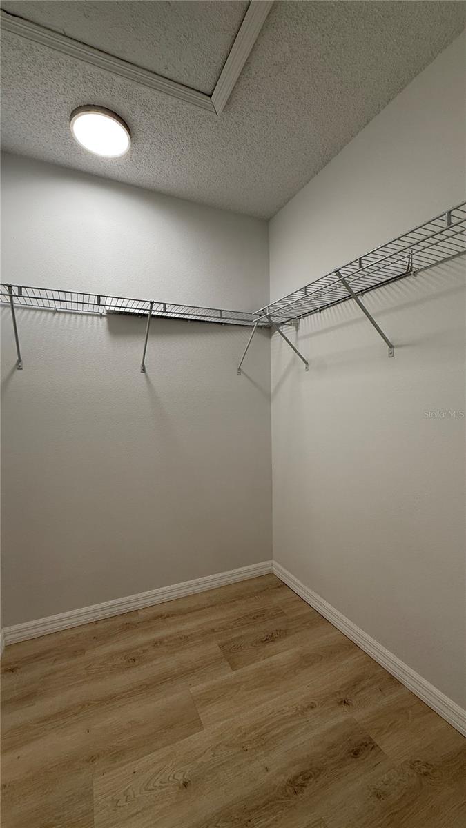 Image 21 of 32 For 555 Hunter Circle