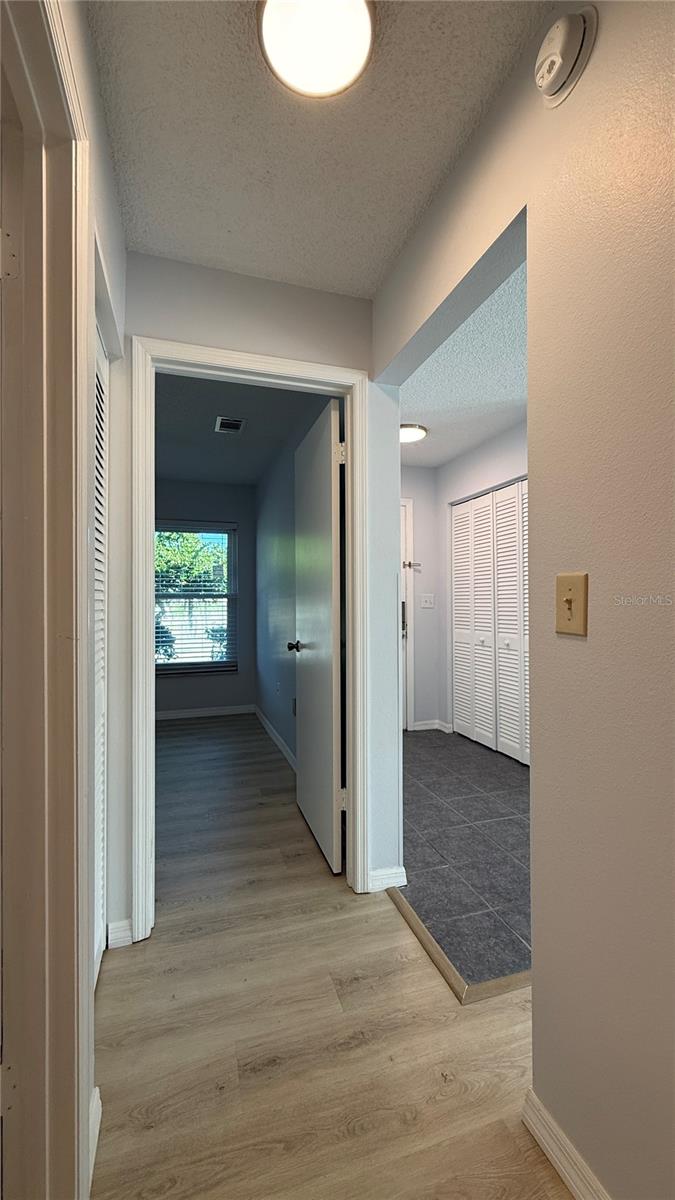 Image 23 of 32 For 555 Hunter Circle