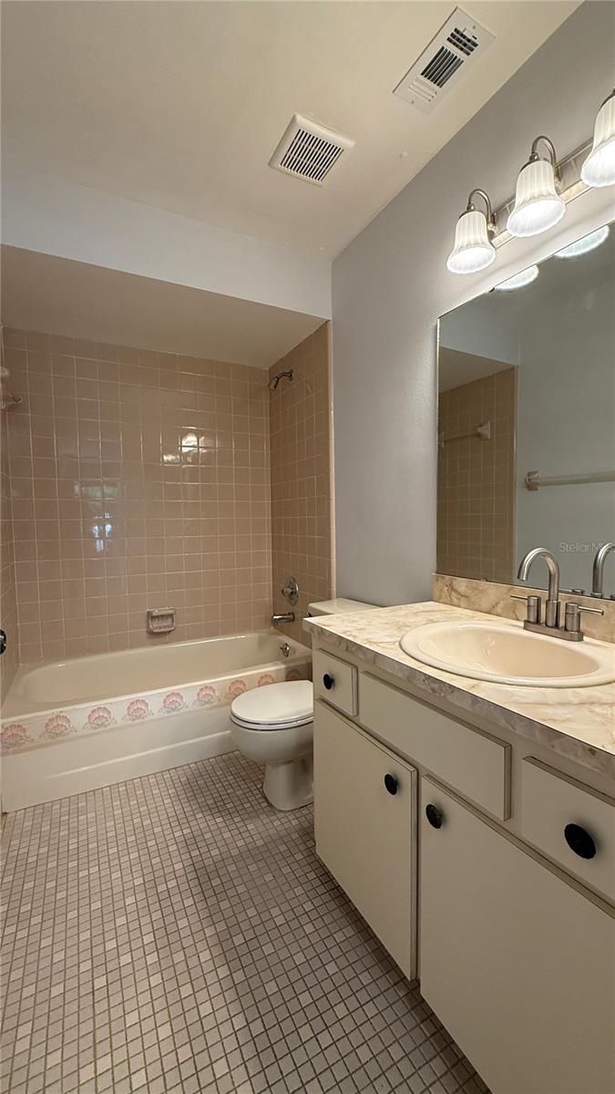 Image 28 of 32 For 555 Hunter Circle