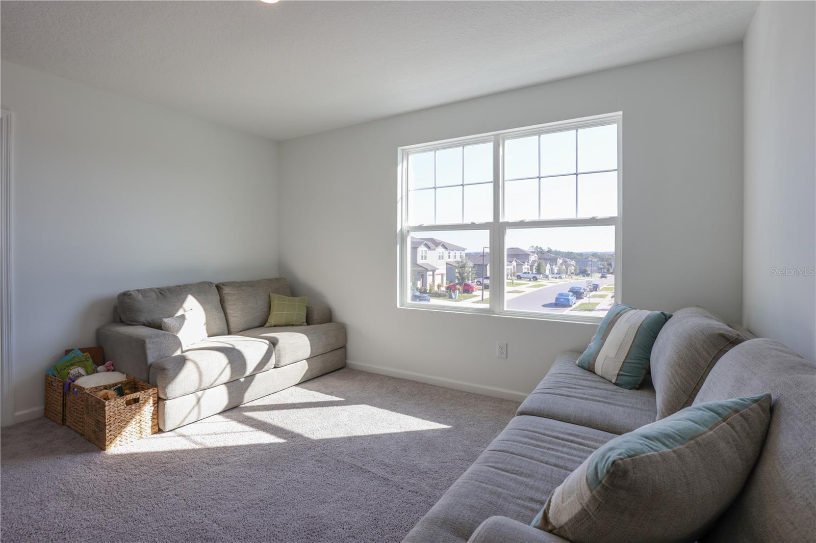 Image 17 of 24 For 2240 Hemingway Circle