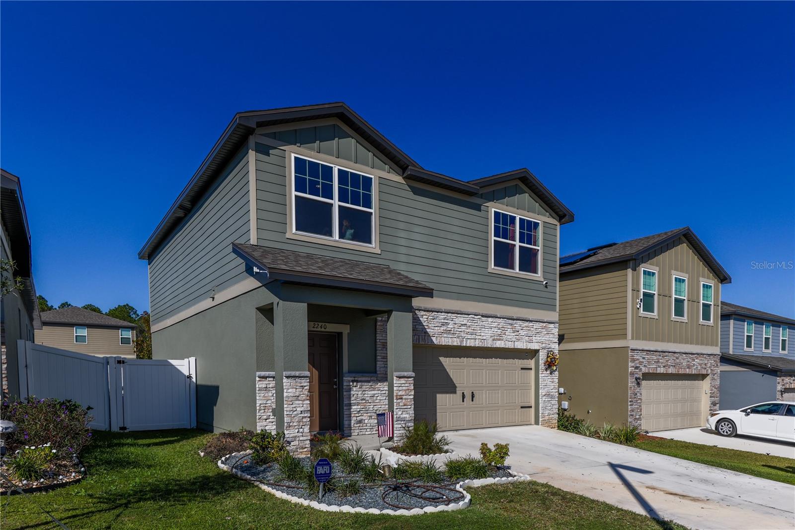 Image 2 of 24 For 2240 Hemingway Circle