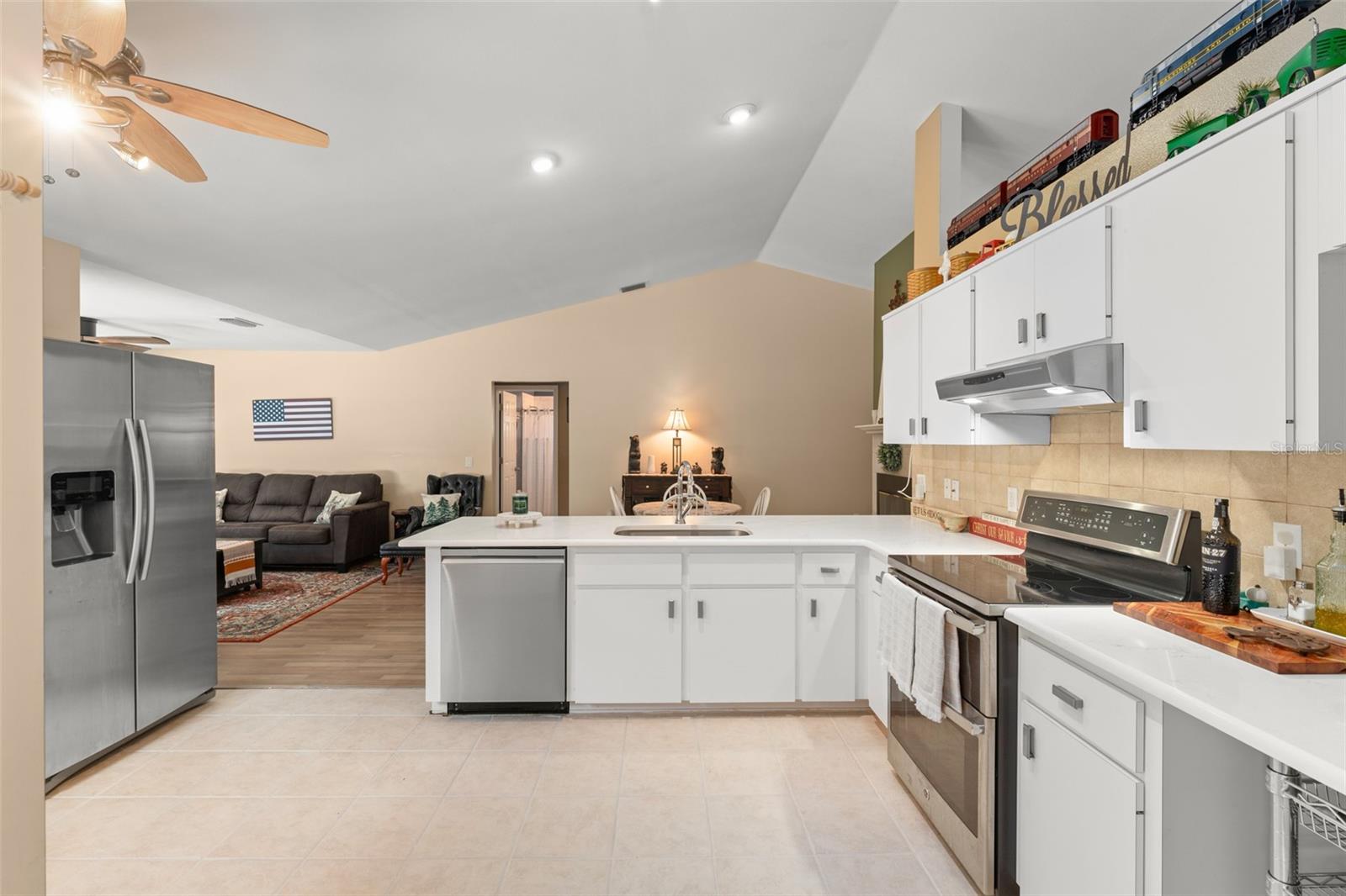 Image 17 of 71 For 22126 Quale Grove Road