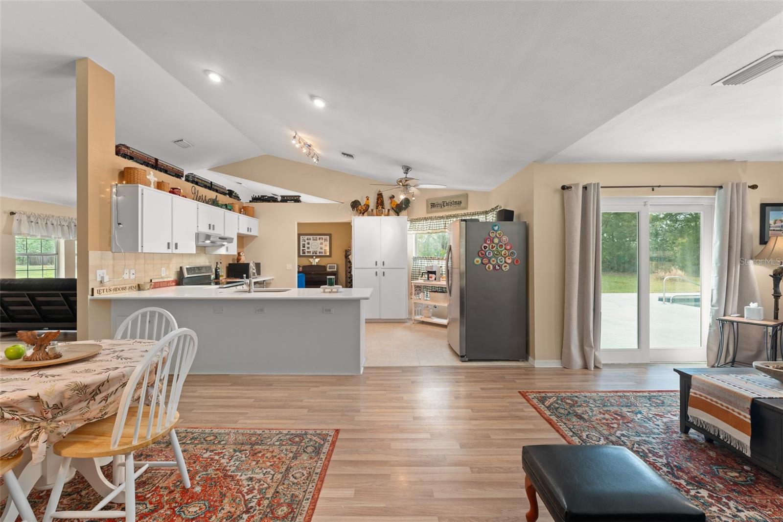 Image 22 of 71 For 22126 Quale Grove Road