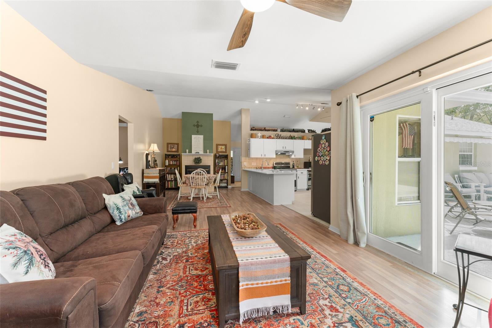 Image 27 of 71 For 22126 Quale Grove Road