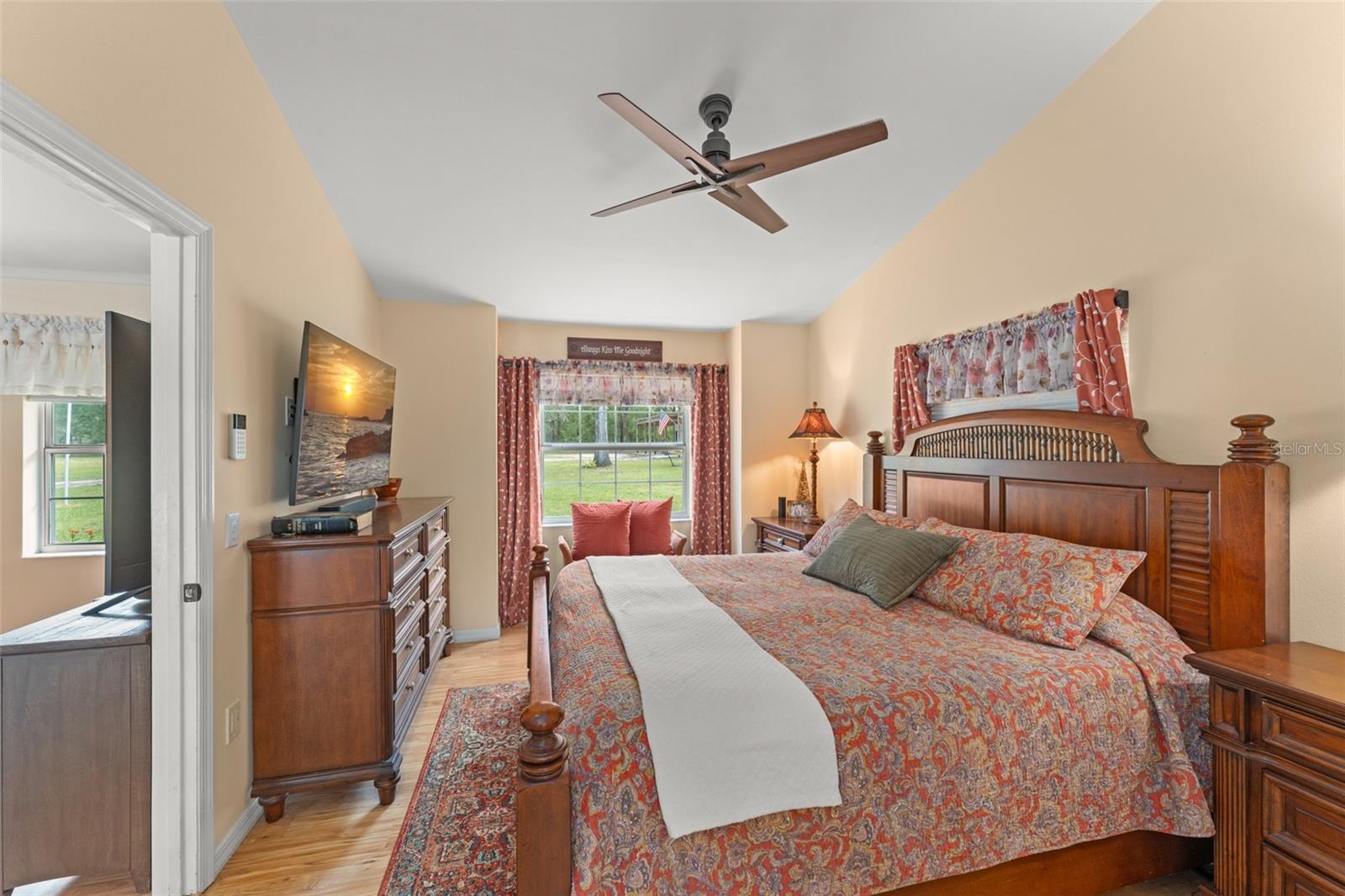 Image 31 of 71 For 22126 Quale Grove Road