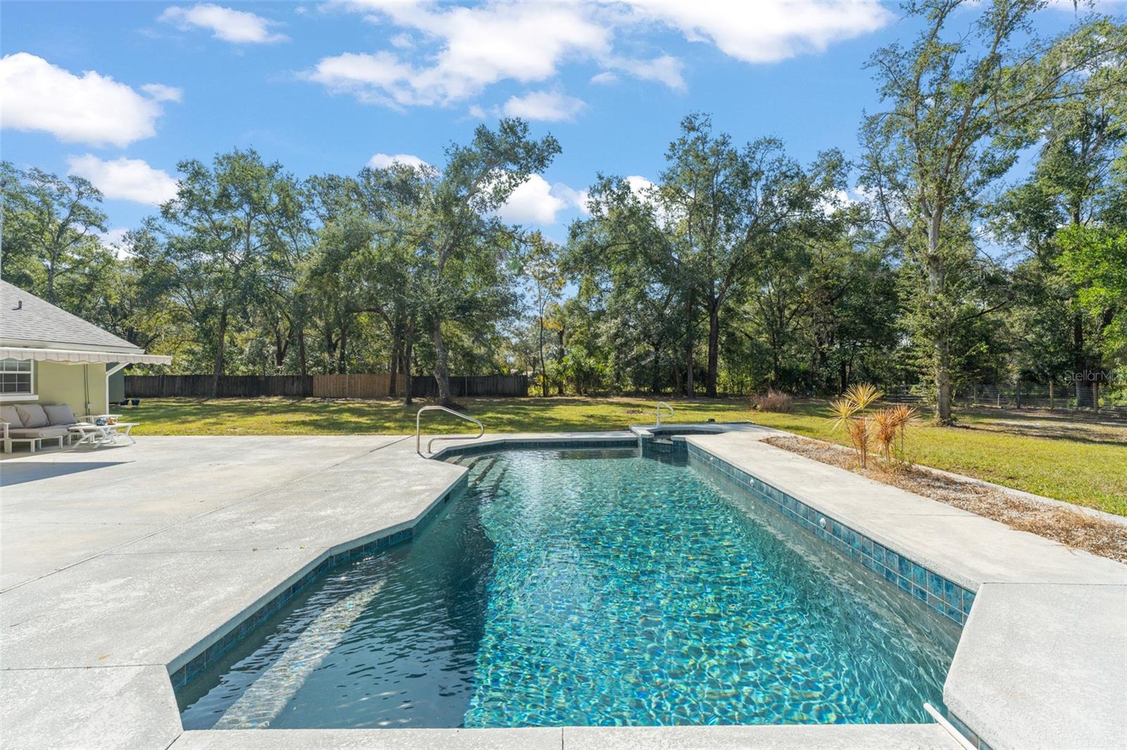 Image 43 of 71 For 22126 Quale Grove Road