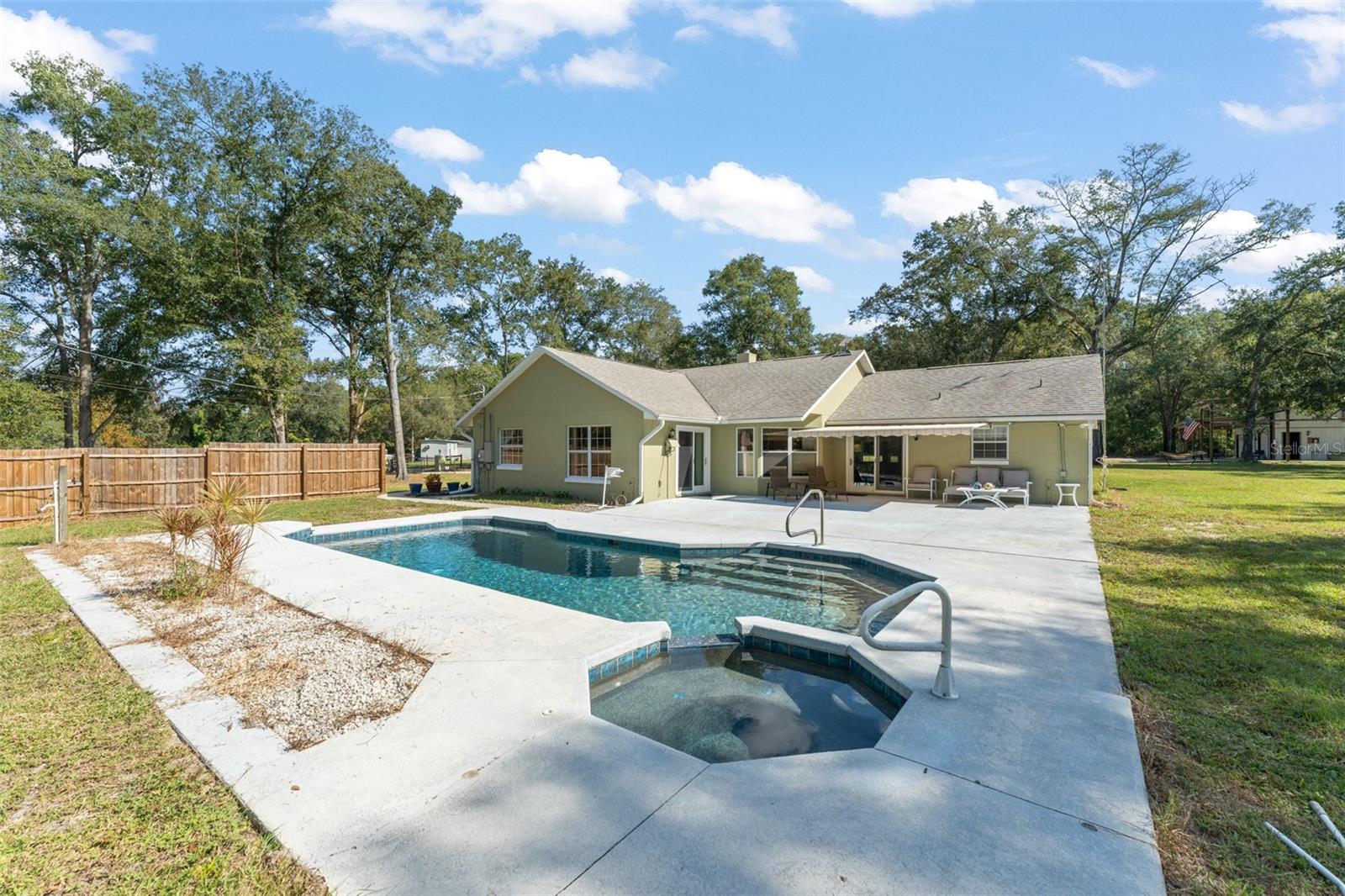 Image 47 of 71 For 22126 Quale Grove Road