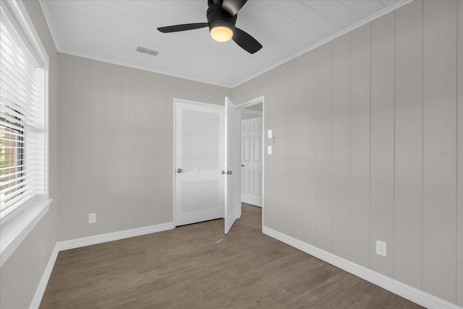 Image 10 of 27 For 30 Sanford Avenue