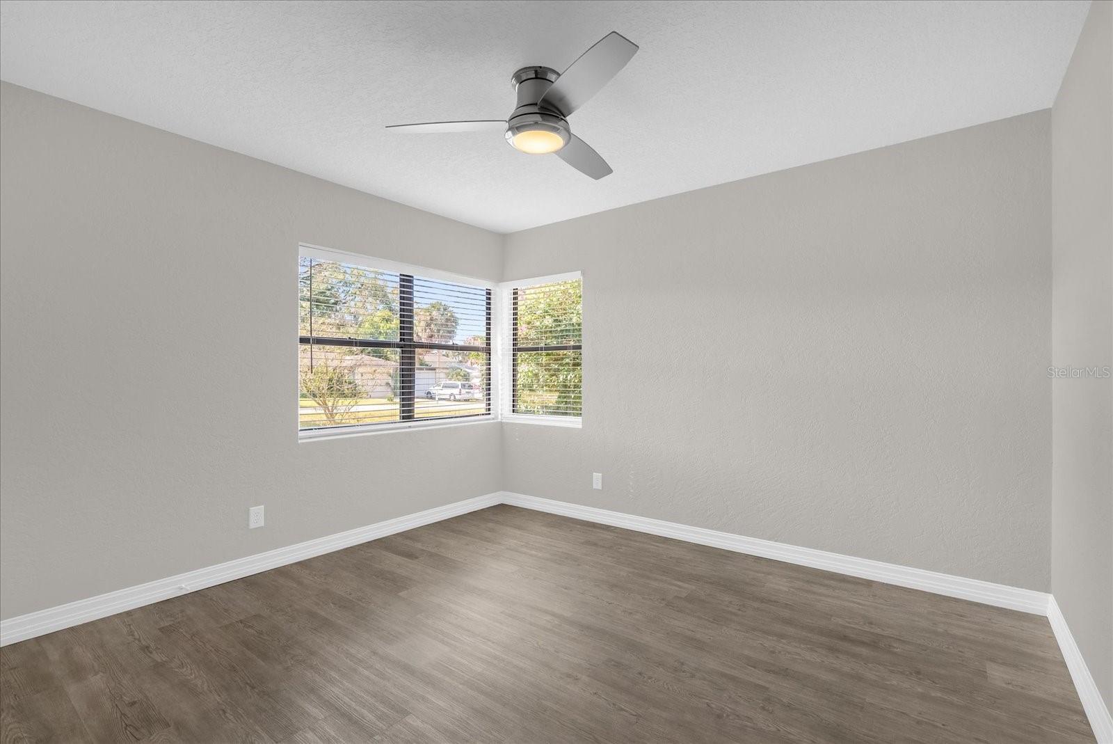 Image 11 of 27 For 30 Sanford Avenue