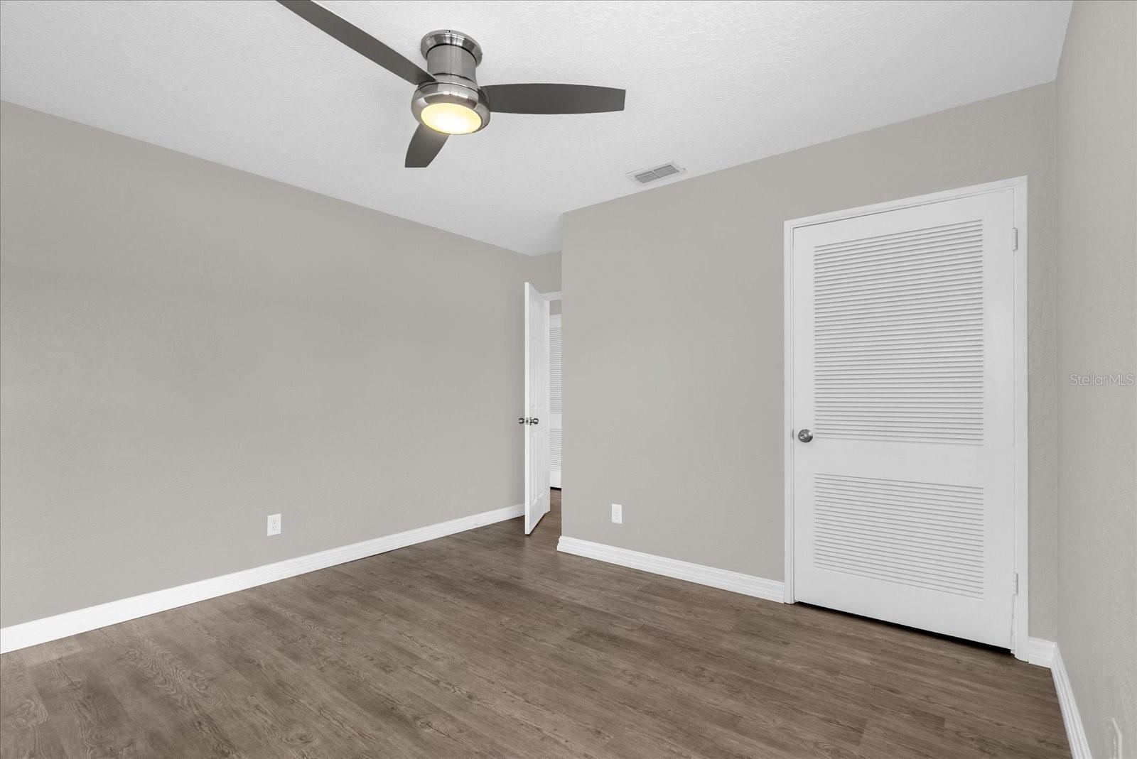 Image 12 of 27 For 30 Sanford Avenue