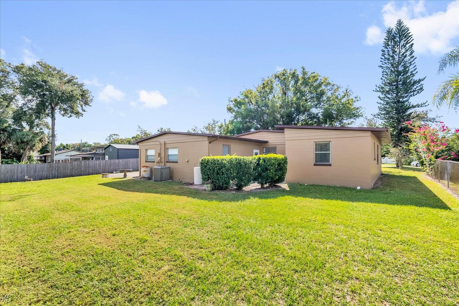 Image 24 of 27 For 30 Sanford Avenue