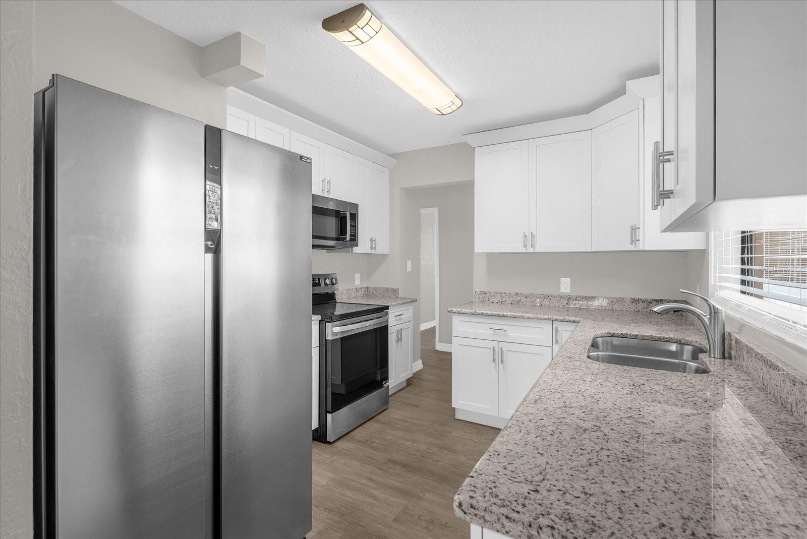 Image 6 of 27 For 30 Sanford Avenue