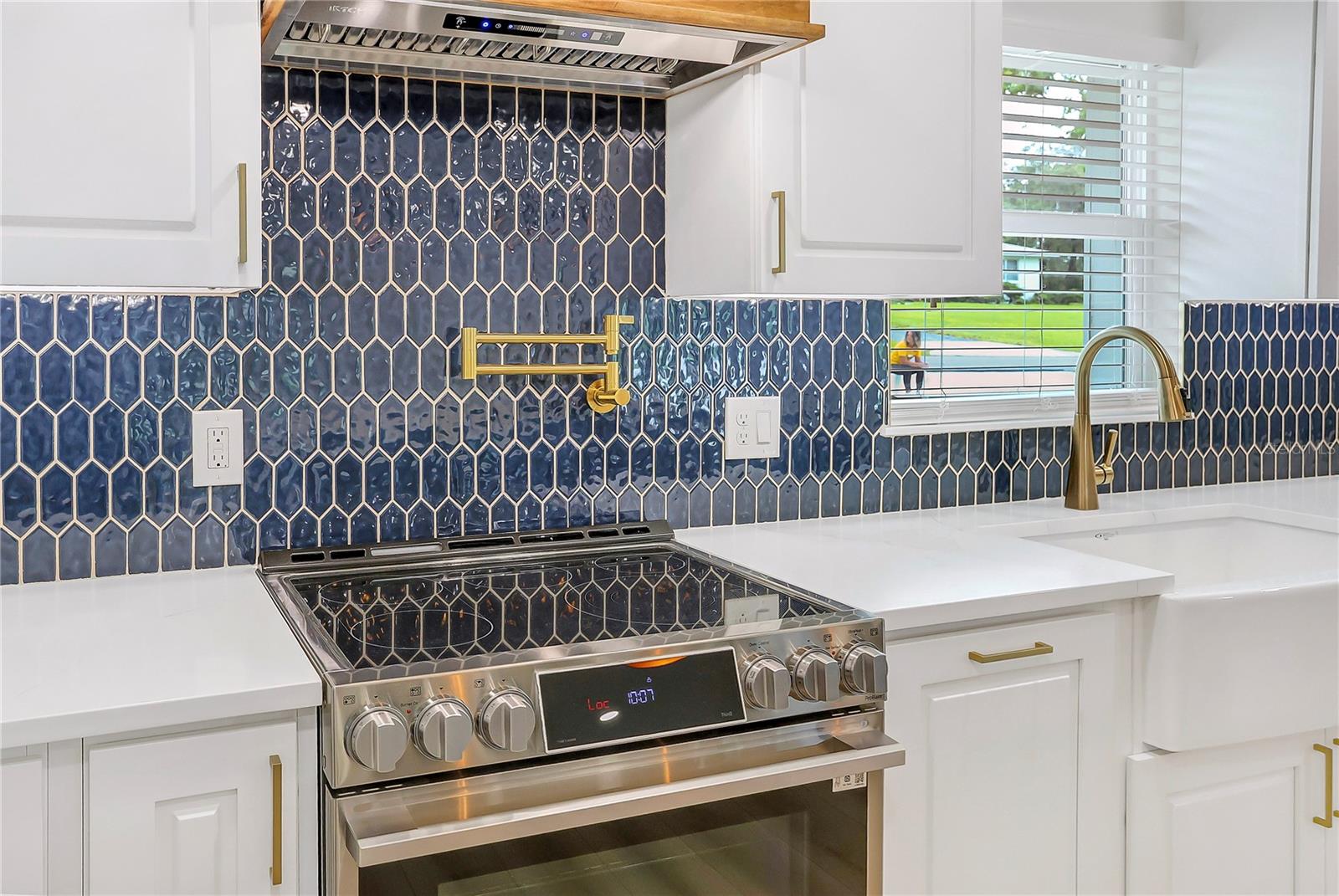 Image 11 of 63 For 40 Laurel Street