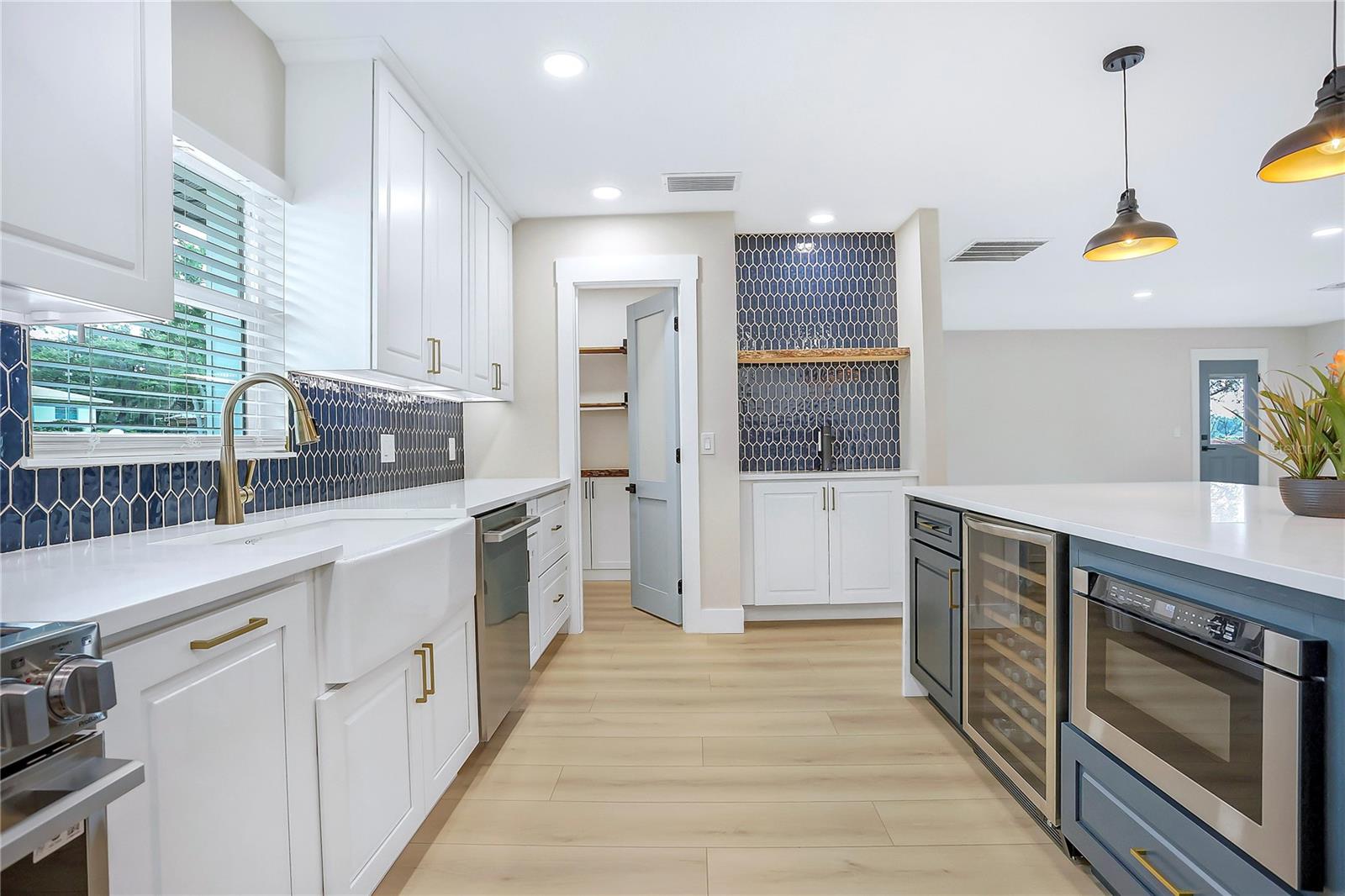 Image 12 of 63 For 40 Laurel Street