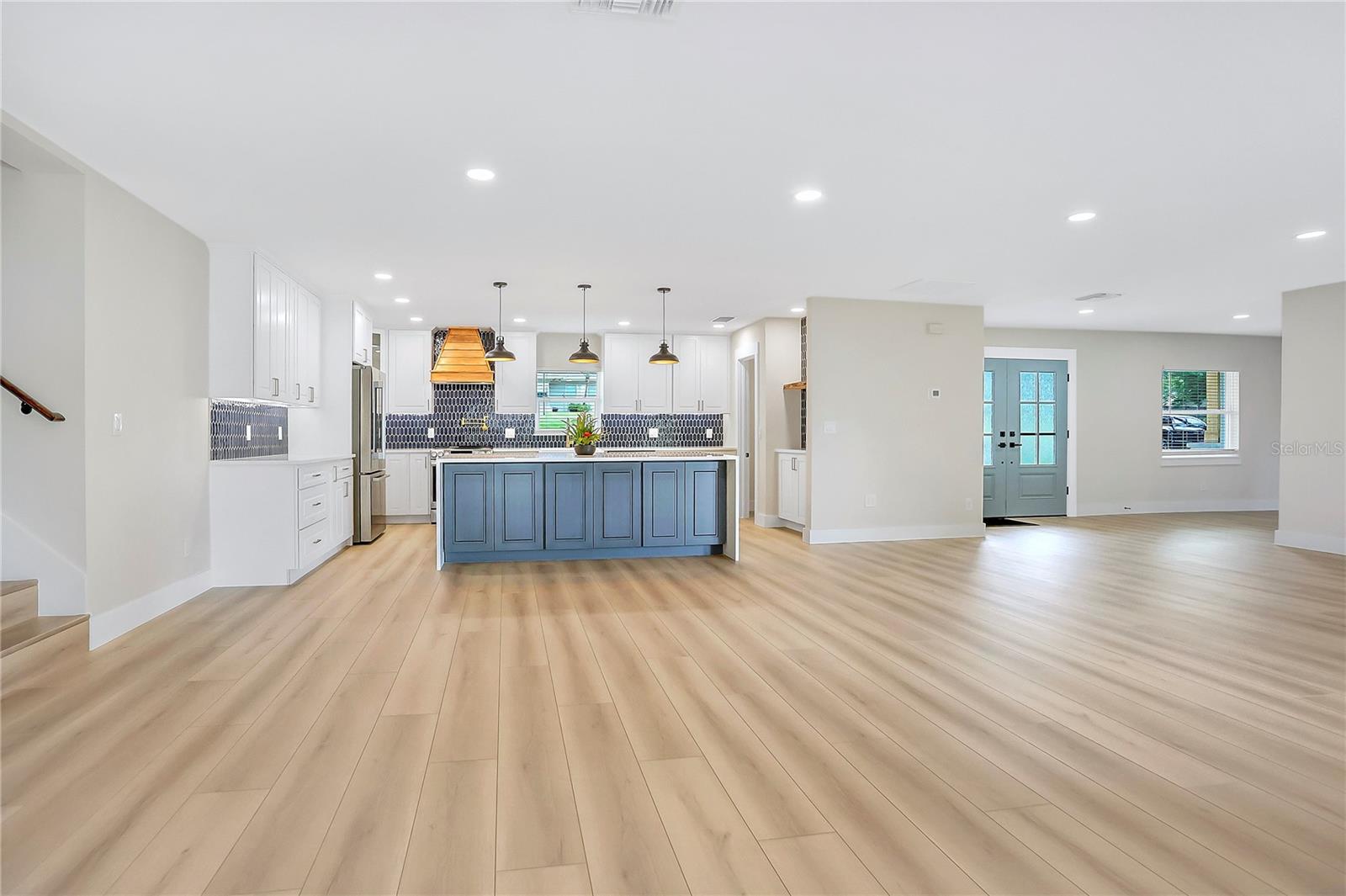 Image 15 of 63 For 40 Laurel Street