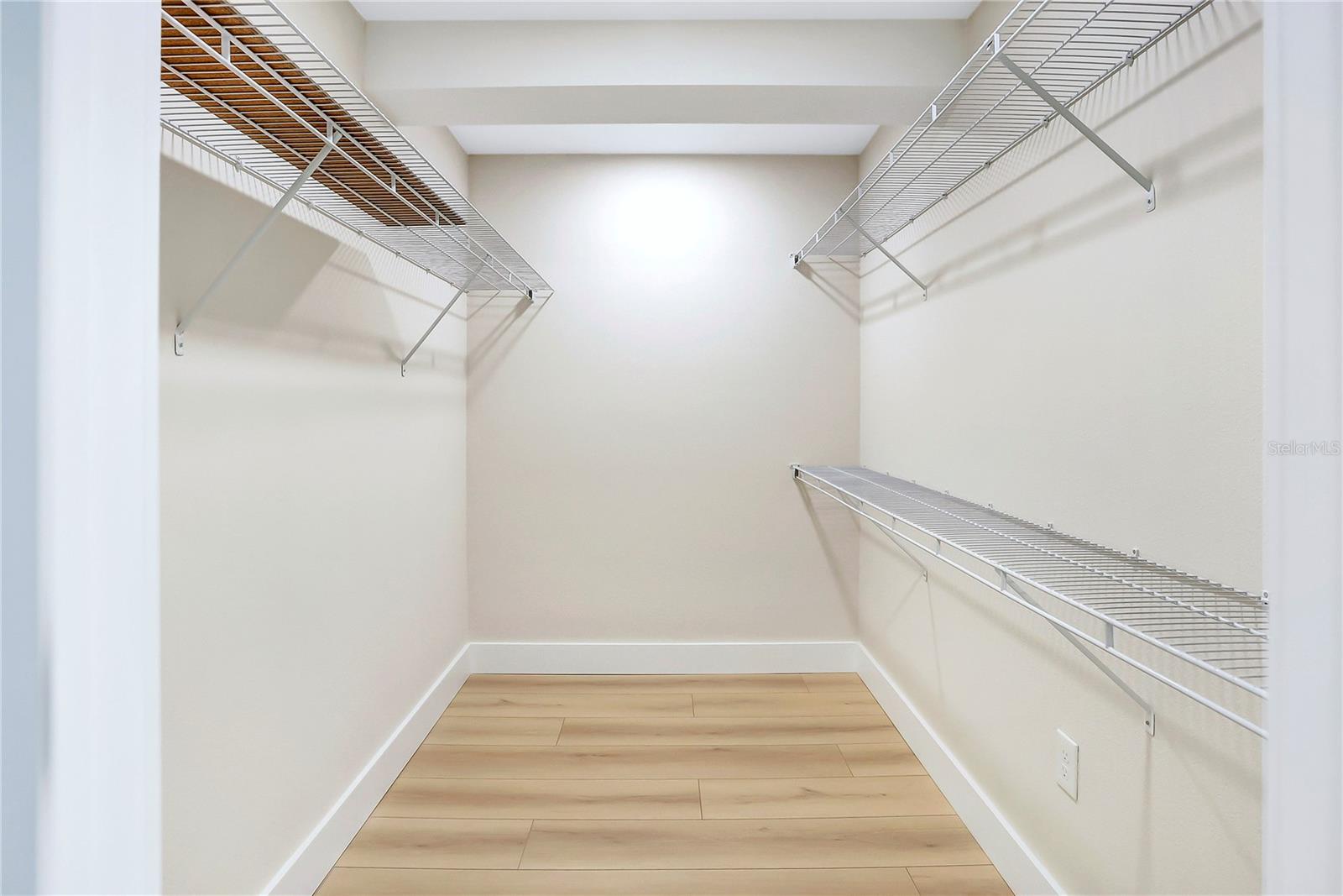 Image 19 of 63 For 40 Laurel Street