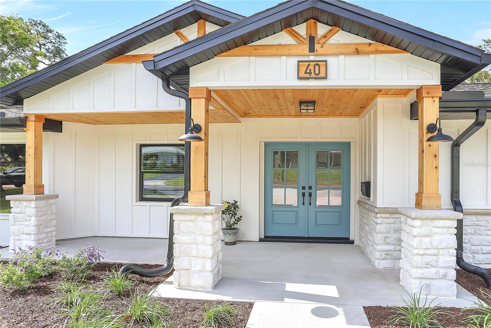 Image 3 of 63 For 40 Laurel Street