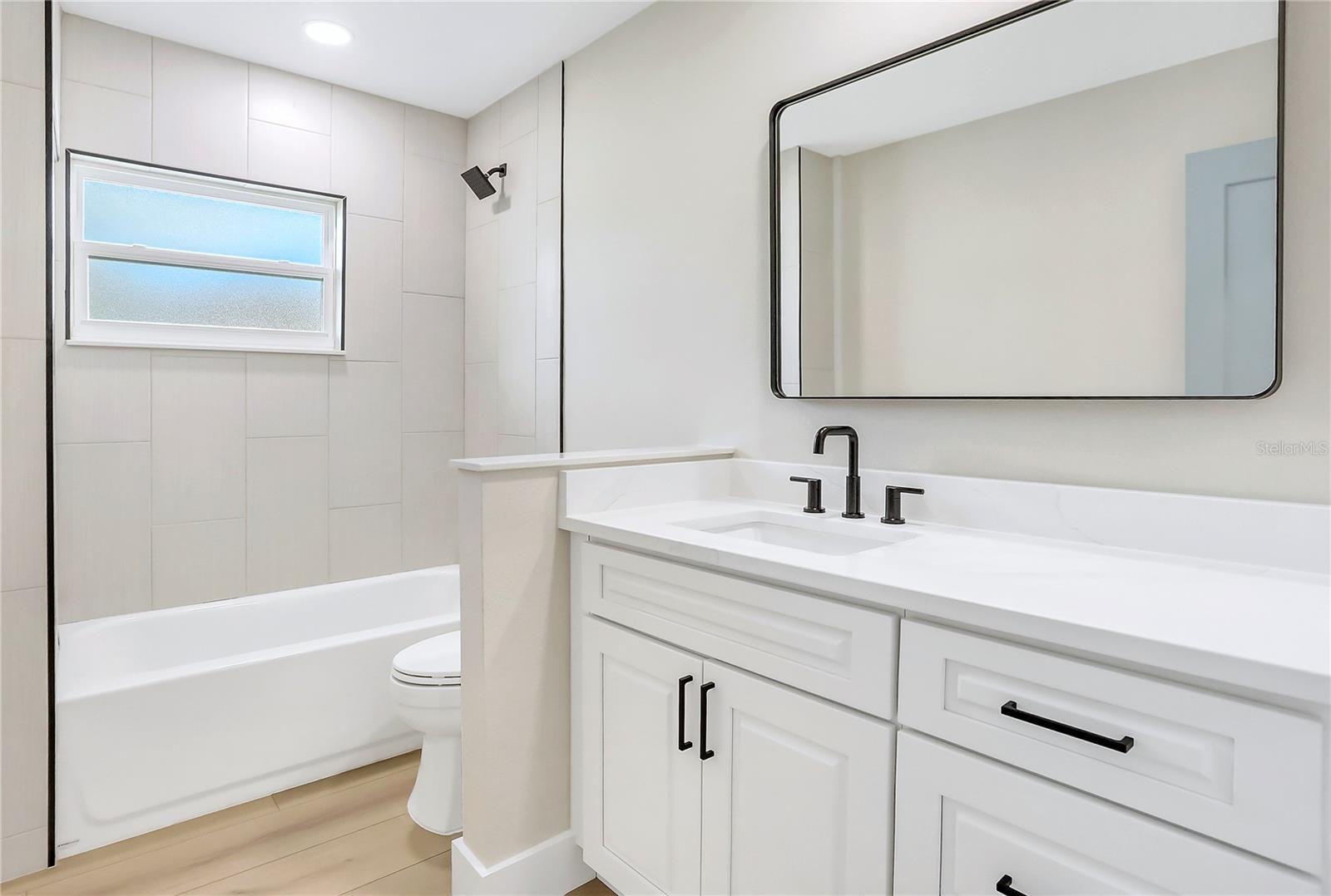 Image 34 of 63 For 40 Laurel Street