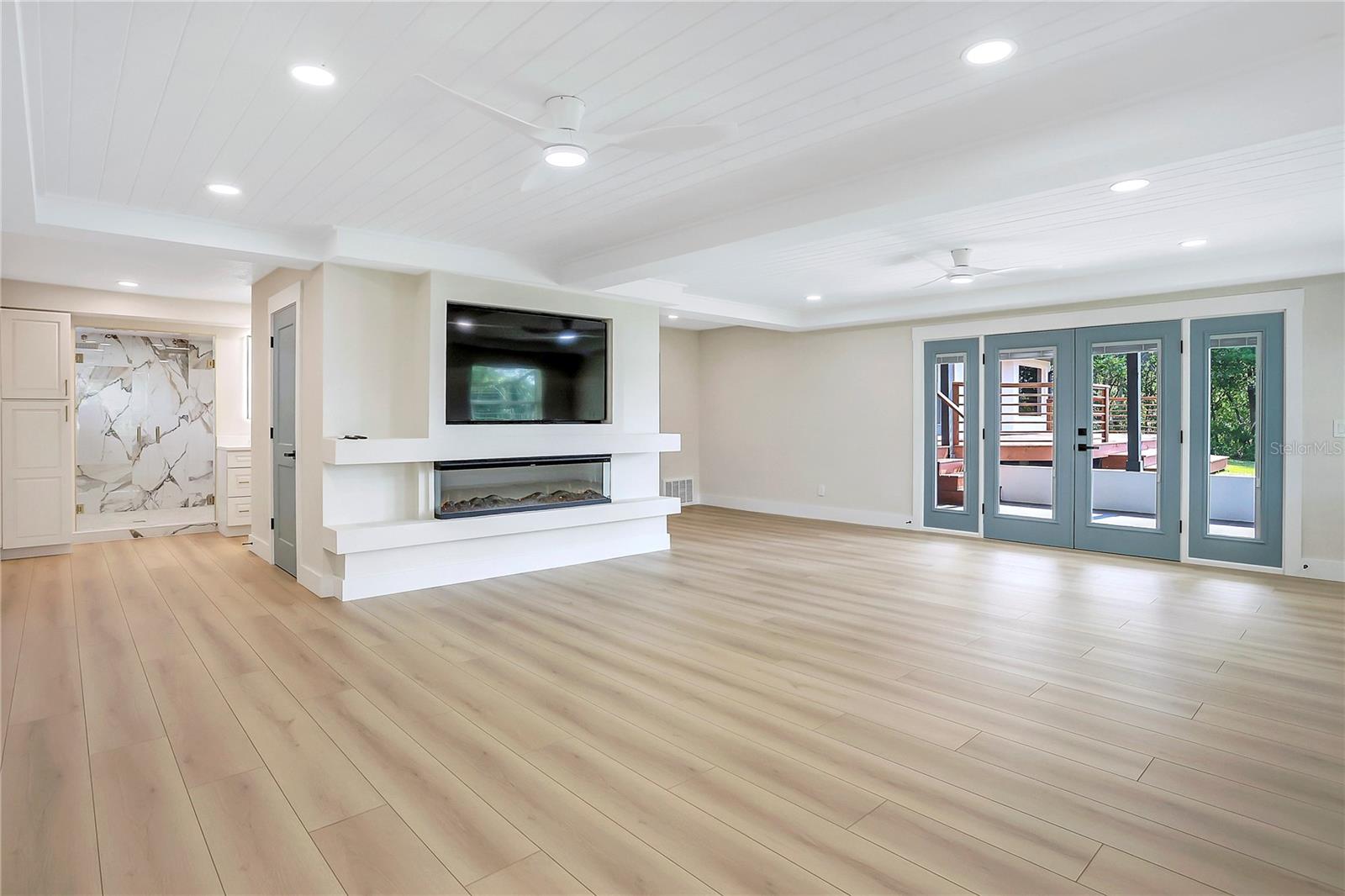 Image 42 of 63 For 40 Laurel Street