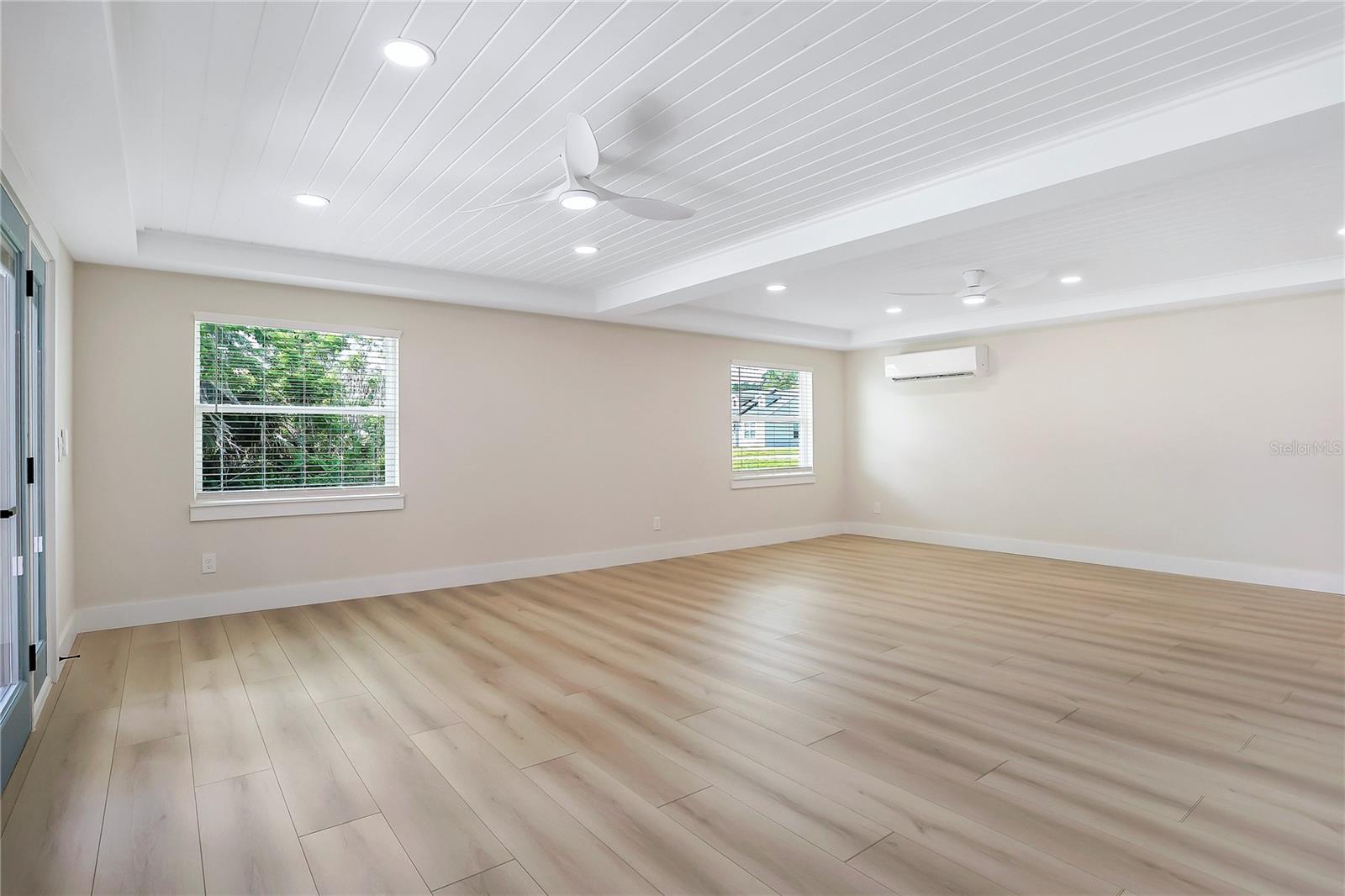 Image 43 of 63 For 40 Laurel Street