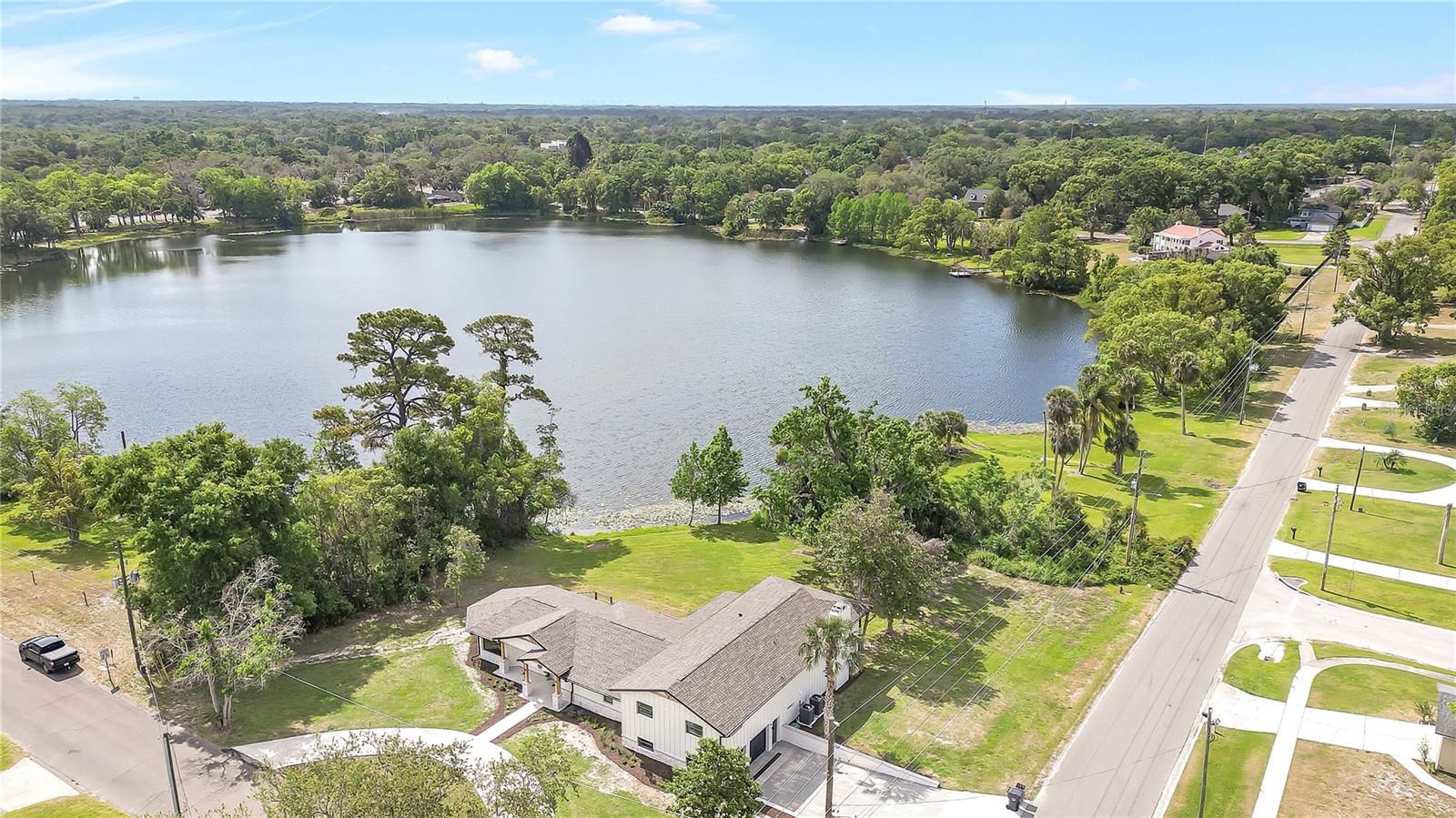 Image 54 of 63 For 40 Laurel Street