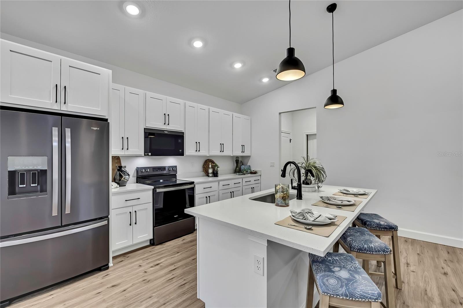 Image 12 of 64 For 16007 Magpie Road