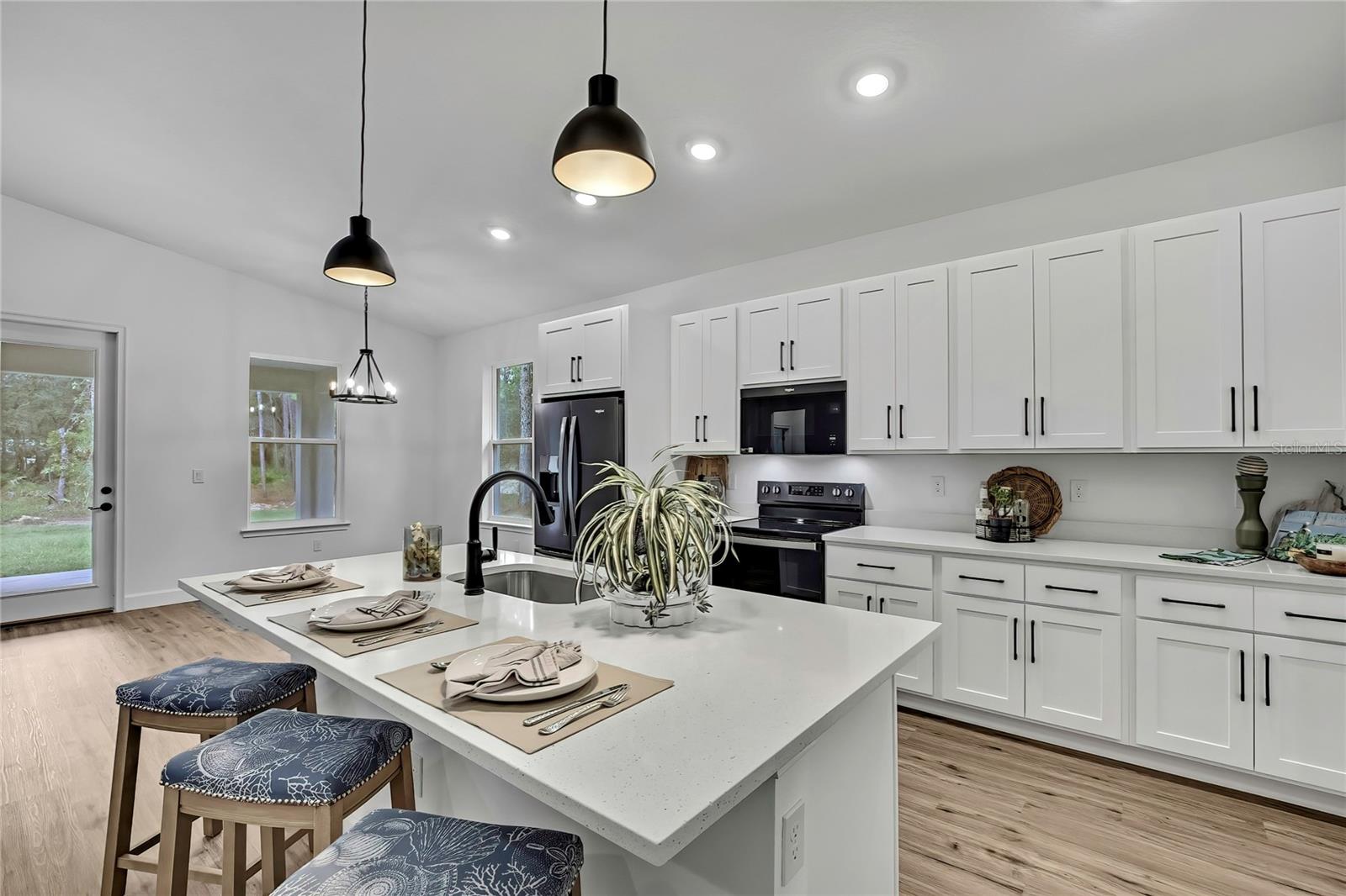 Image 14 of 64 For 16007 Magpie Road