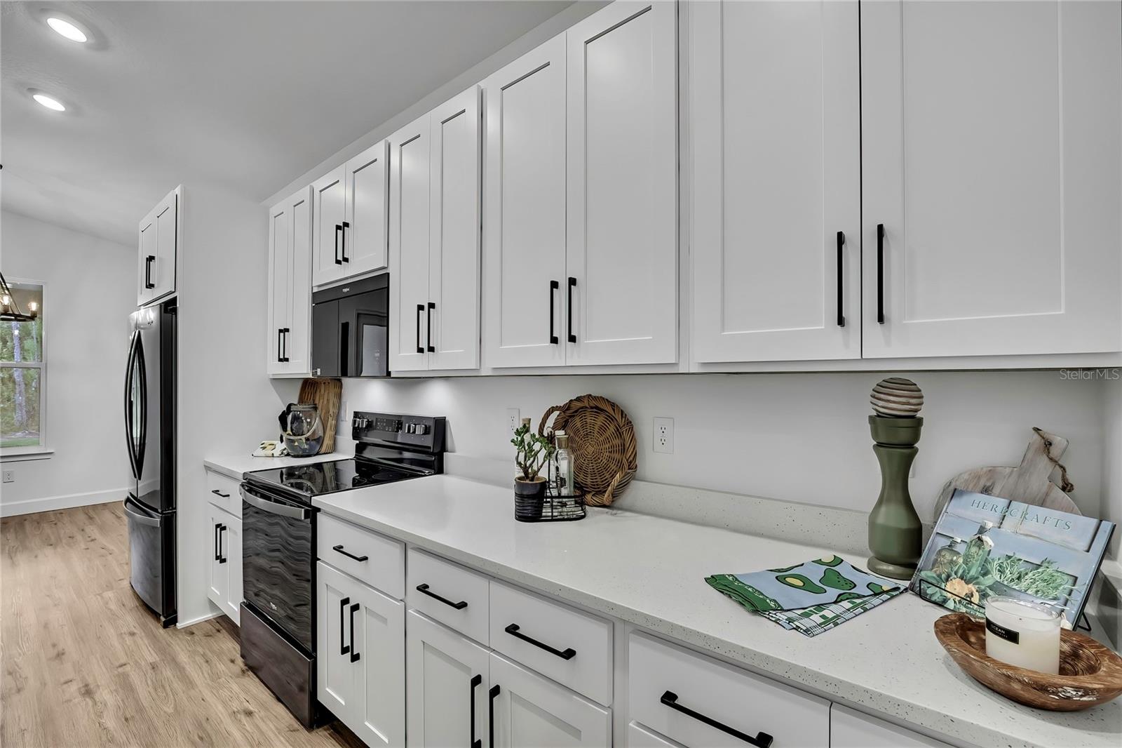 Image 15 of 64 For 16007 Magpie Road