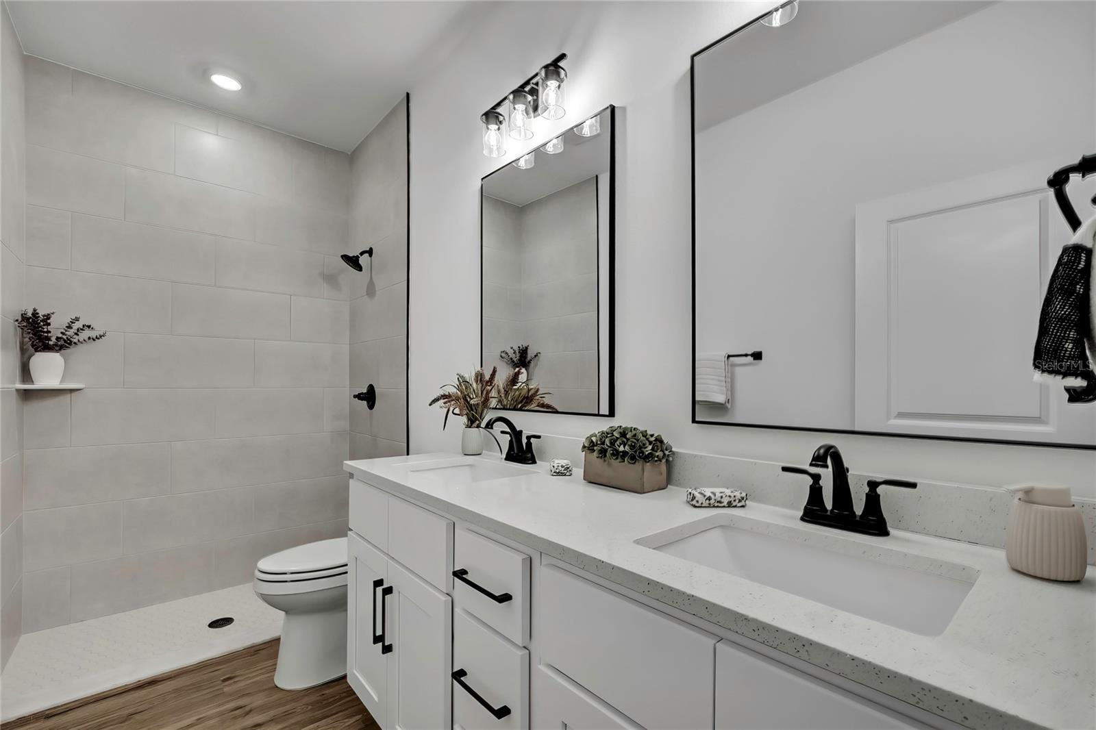 Image 33 of 64 For 16007 Magpie Road