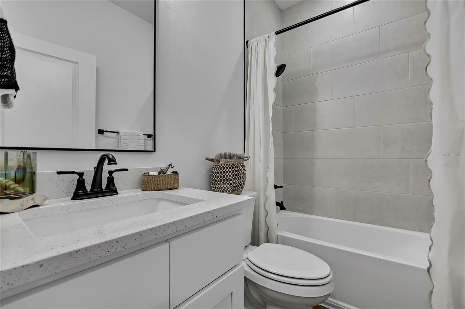 Image 38 of 64 For 16007 Magpie Road