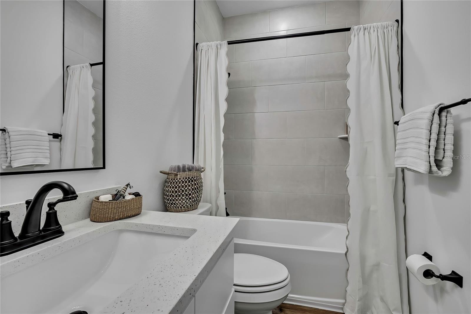 Image 39 of 64 For 16007 Magpie Road