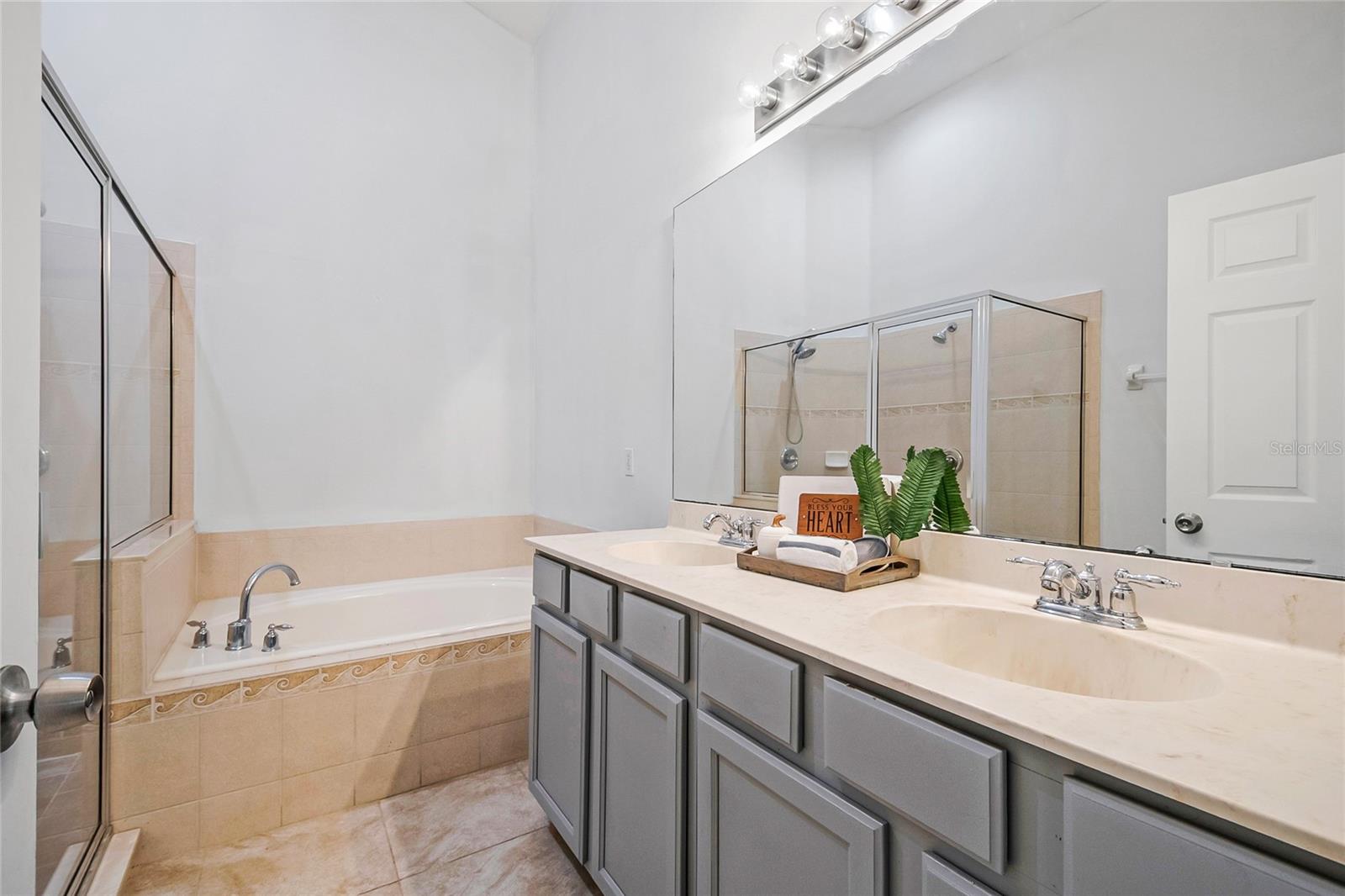 Image 15 of 22 For 4848 Aguila Place