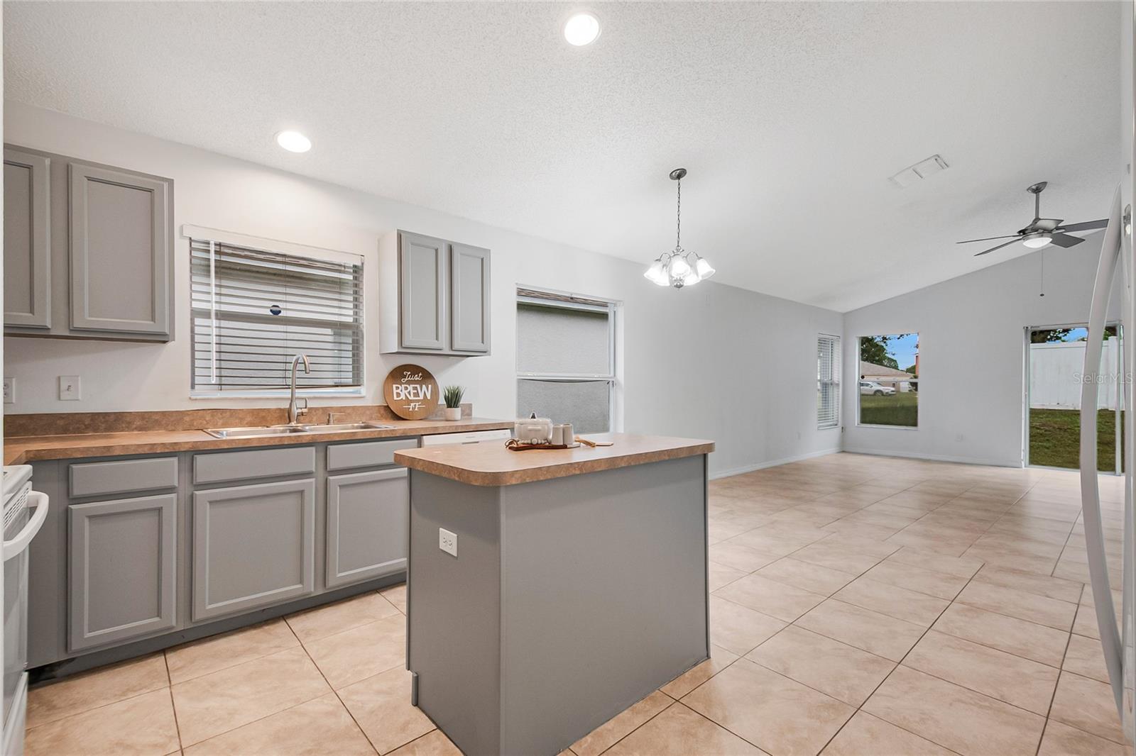 Image 7 of 22 For 4848 Aguila Place