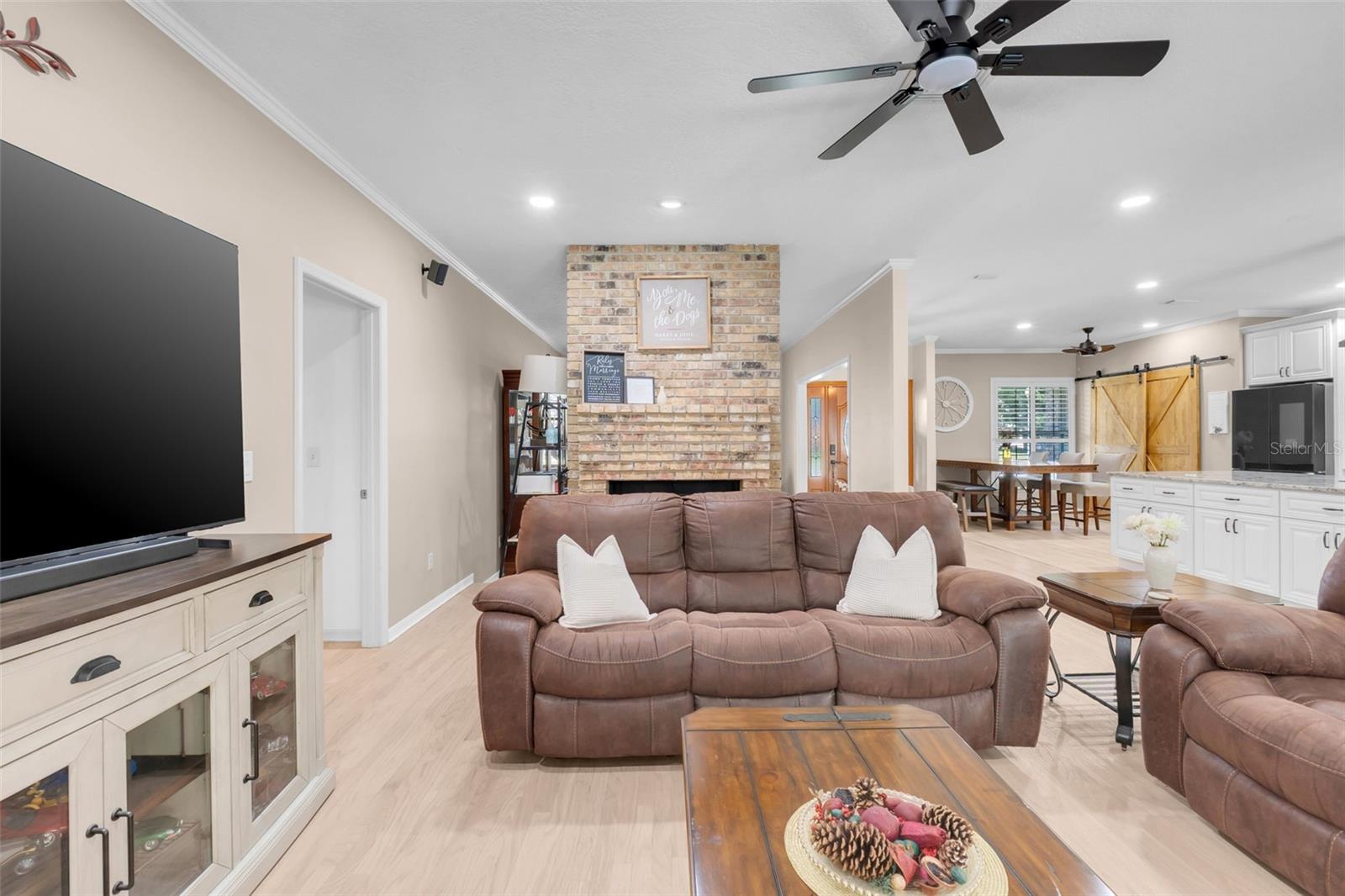 Image 14 of 68 For 2282 Springs Landing Boulevard