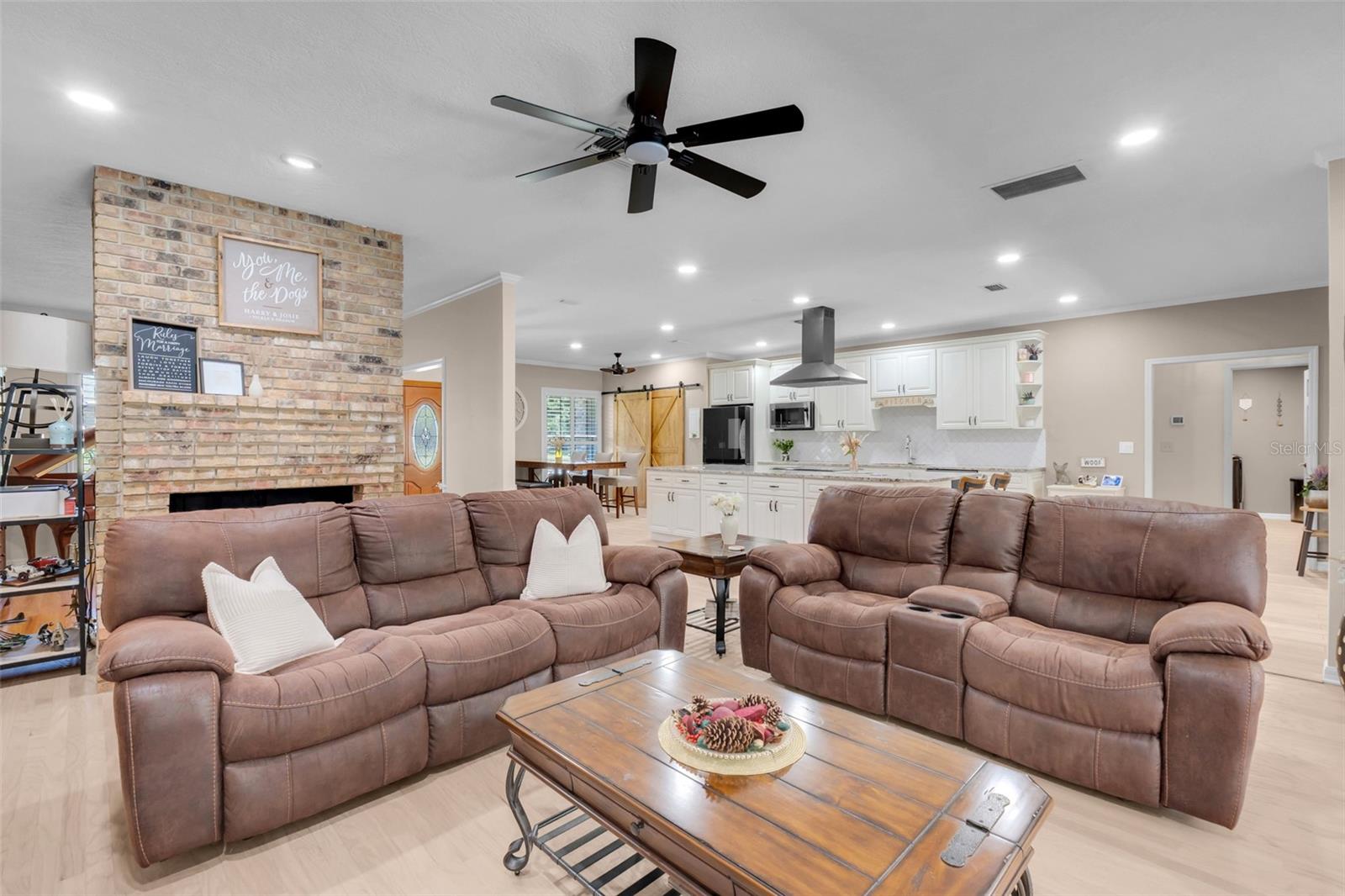 Image 15 of 68 For 2282 Springs Landing Boulevard